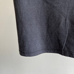1980s EPIIIIIC Blank Black Faned and Thin 50/50 Pocket T-Shirt (The Brand) avec Mending