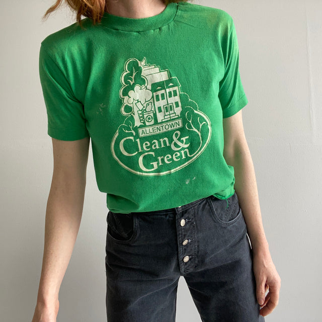 1980s Clean and Green Graphic Paint Stained Smaller T-Shirt by Screen Stars