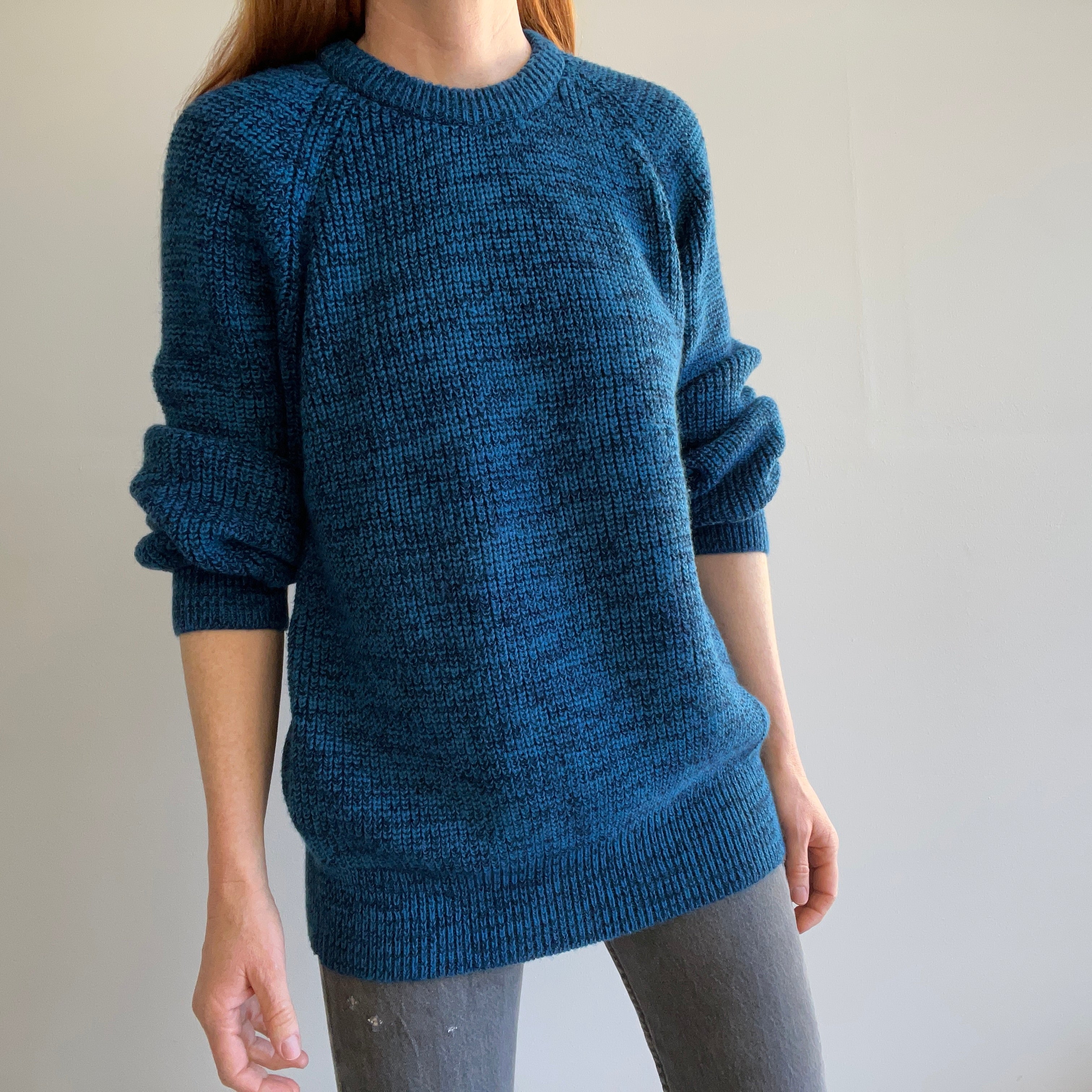 1980s St. John's Bay Blue and Black Ribbed Raglan Sweater