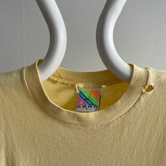 1980s Surf Tropical Heat Front And Back Pocket T-Shirt