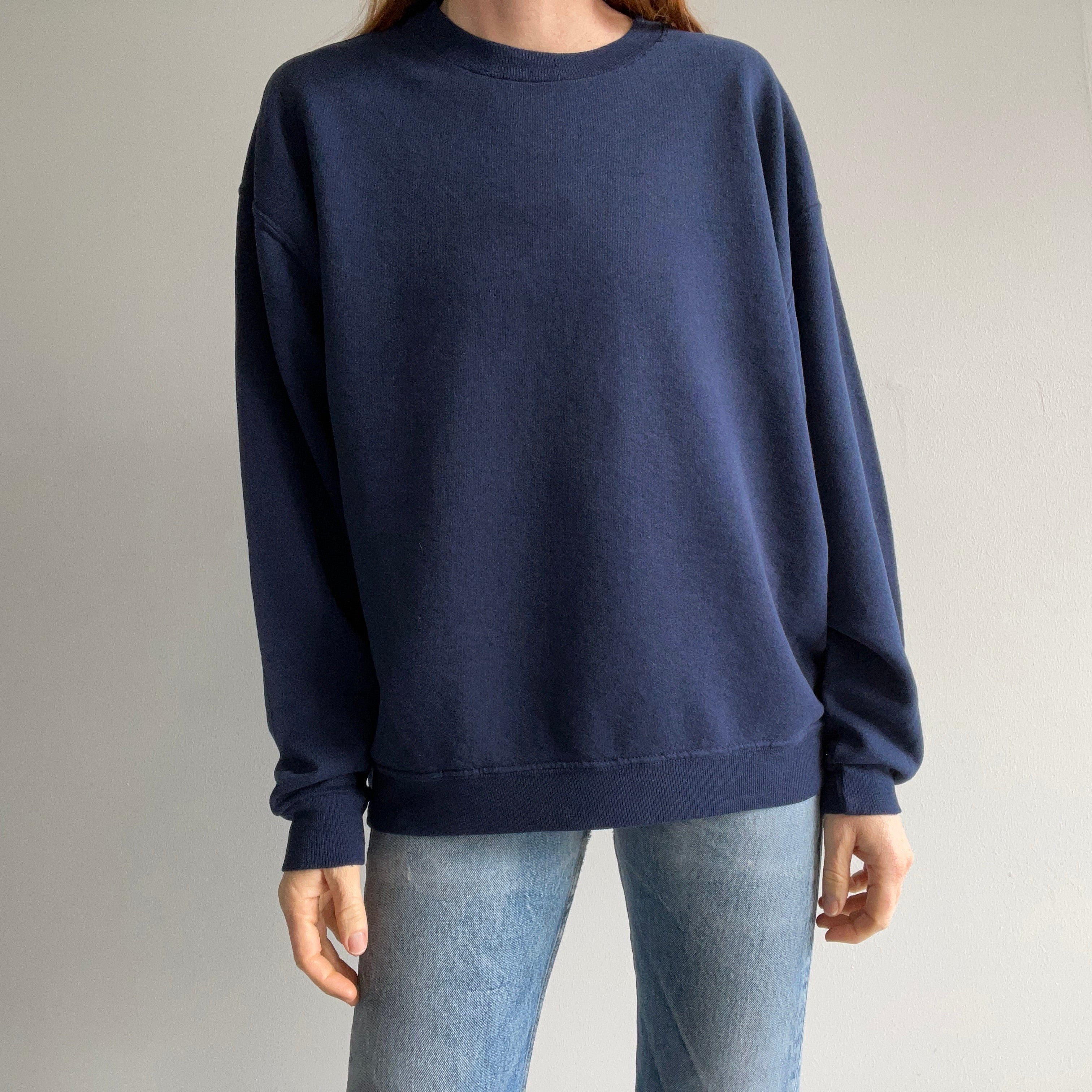 1990s BEAUTIFUL Slouchy Thinned Out Delightful Navy Sweatshirt