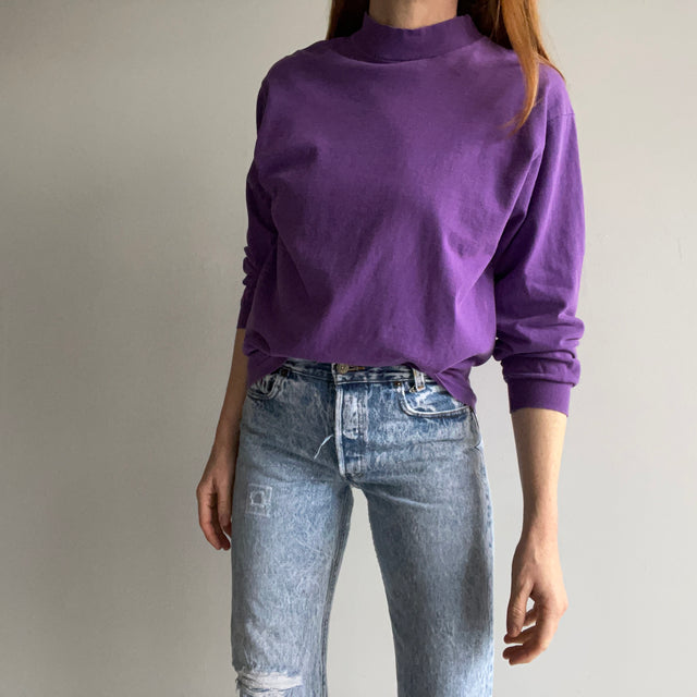 T-shirt à manches longues à col montant violet délavé des années 1980 par FOTL