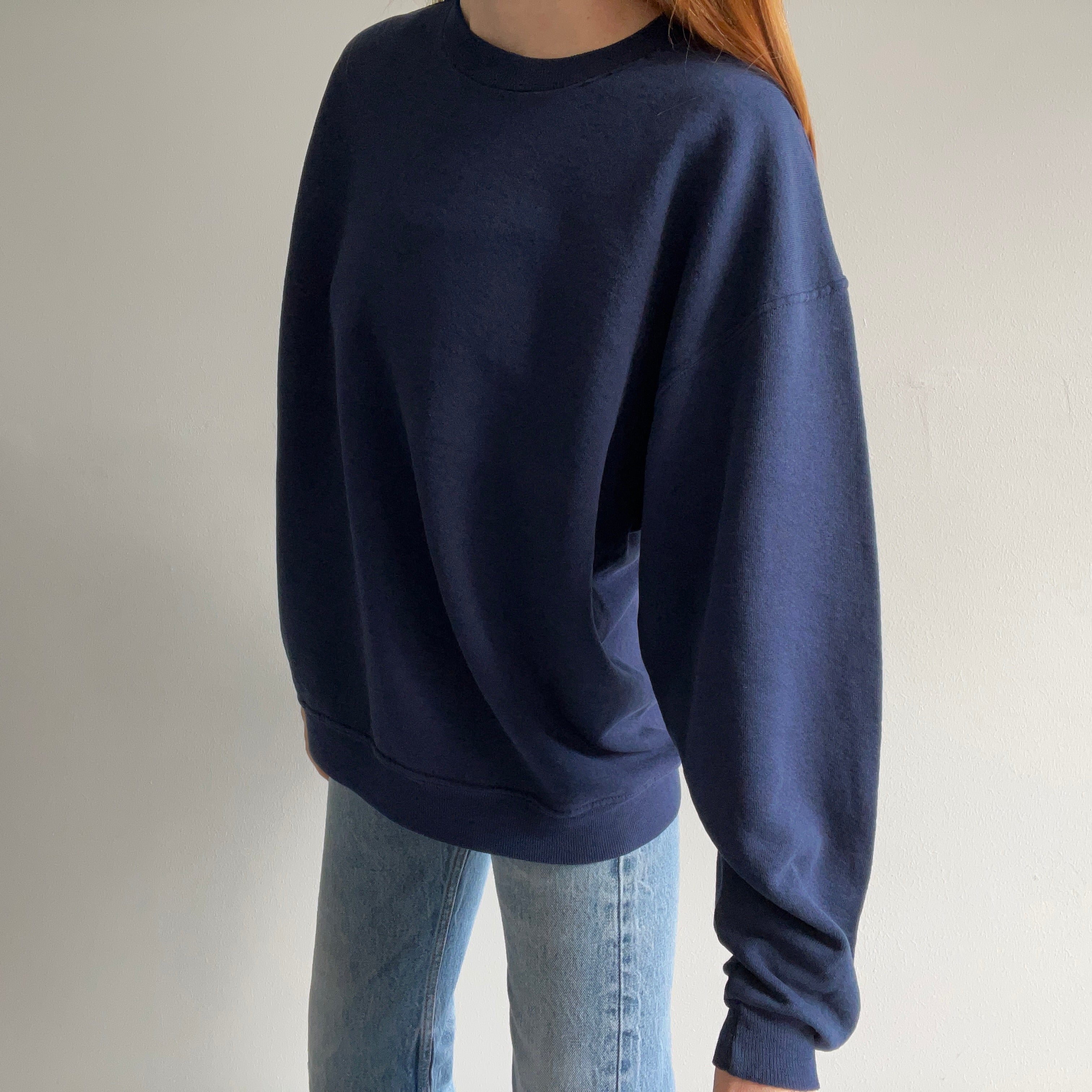 1990s BEAUTIFUL Slouchy Thinned Out Delightful Navy Sweatshirt