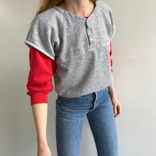 Twofer des années 1980 - Sweat-shirt d'échauffement rouge et gris superposé - OMG !