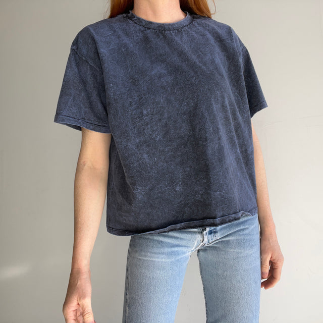T-shirt en coton délavé à l'acide bleu marine et noir des années 1980