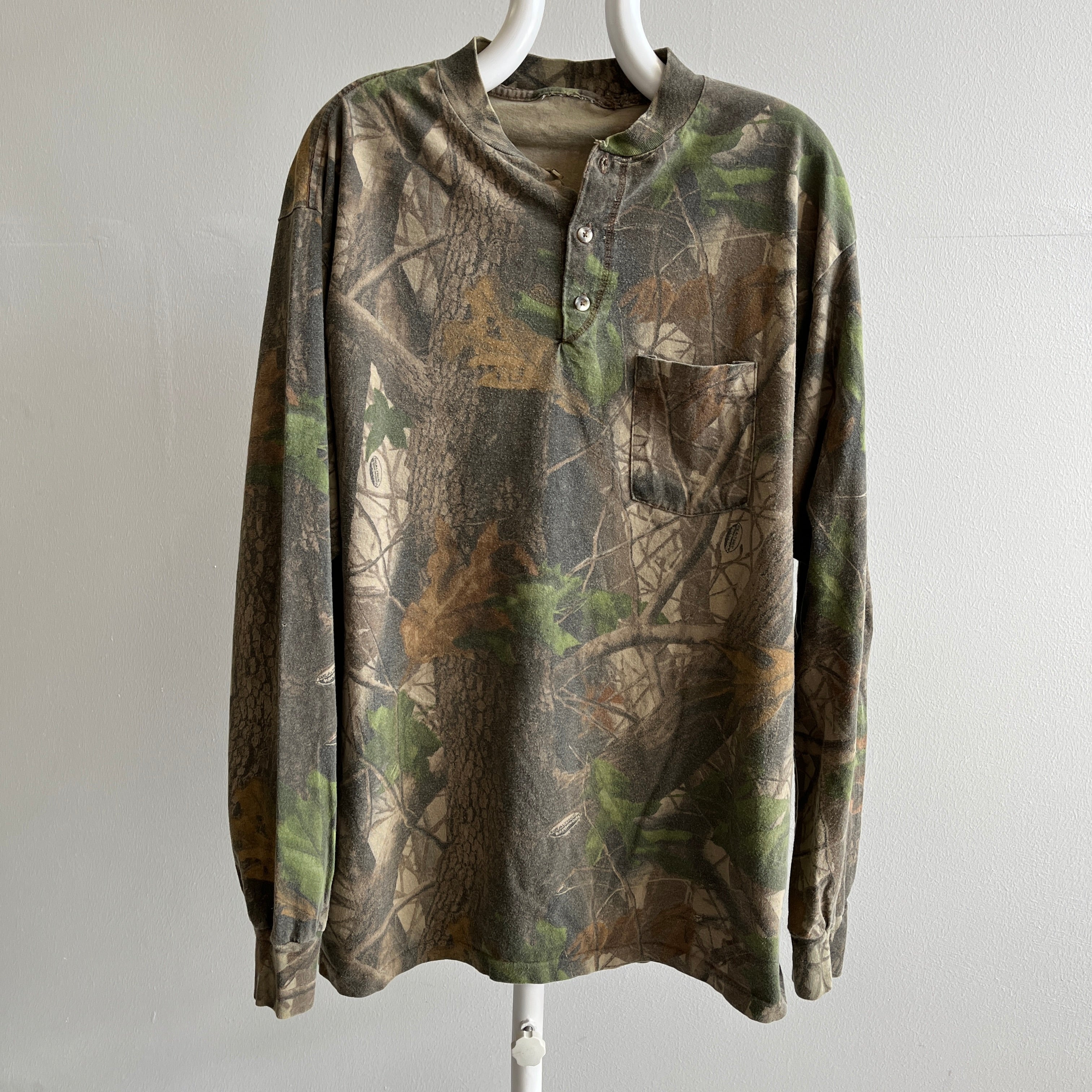 1980s Hunting Camo Long Sleeve Cotton Henley Shirt