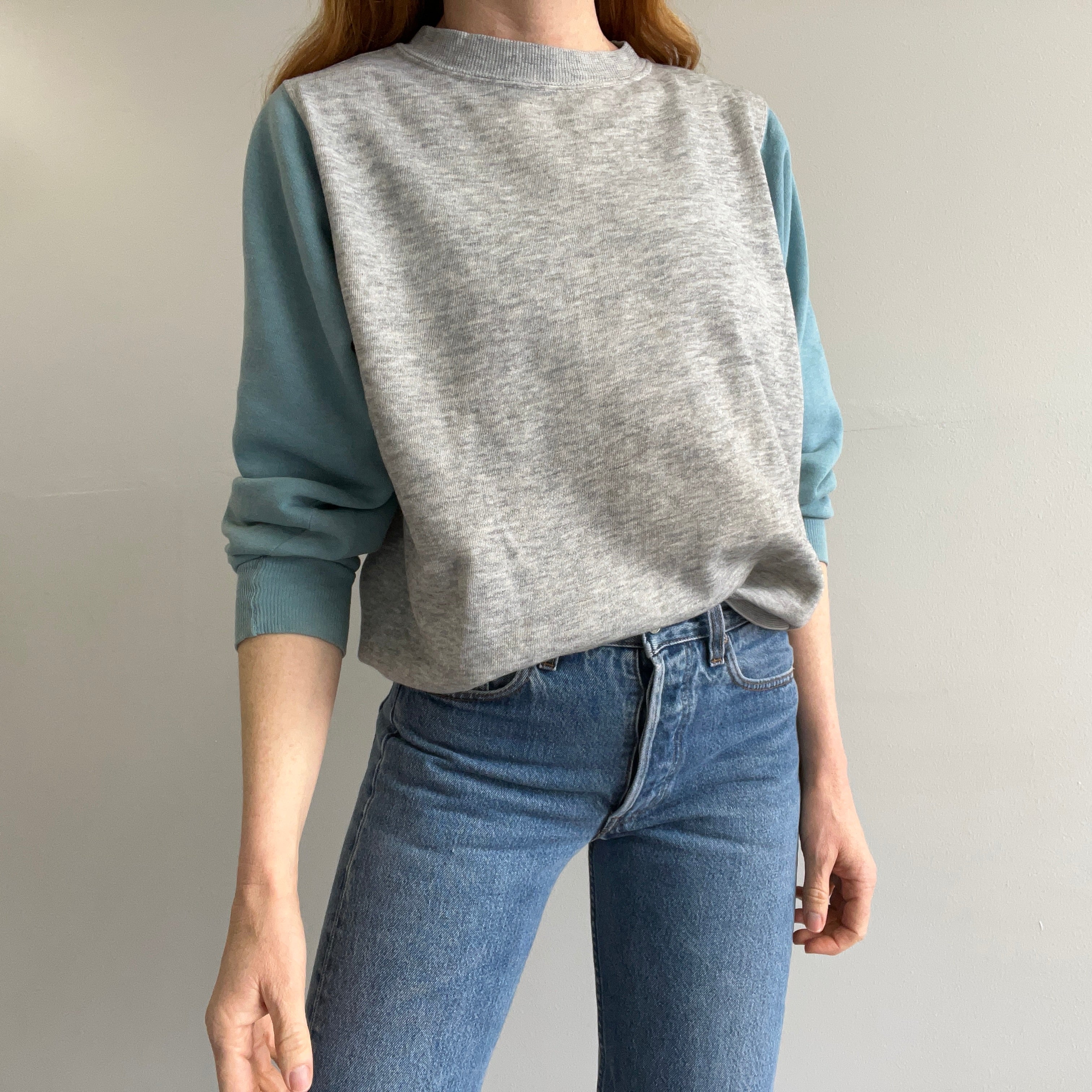 Sweat-shirt color block gris et jade des années 1980