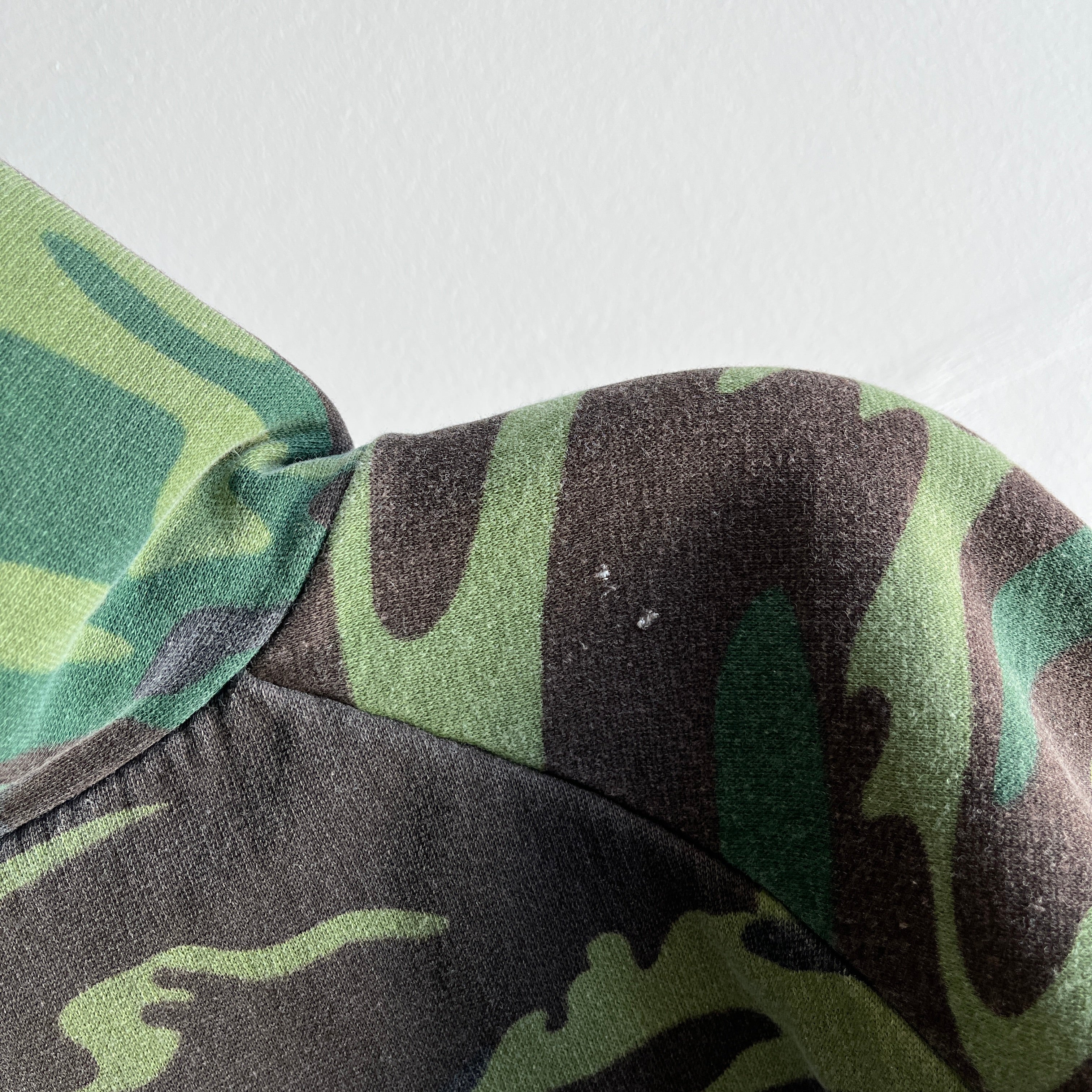 1970s Heavyweight Insulated Camo Zip Up Hoodie