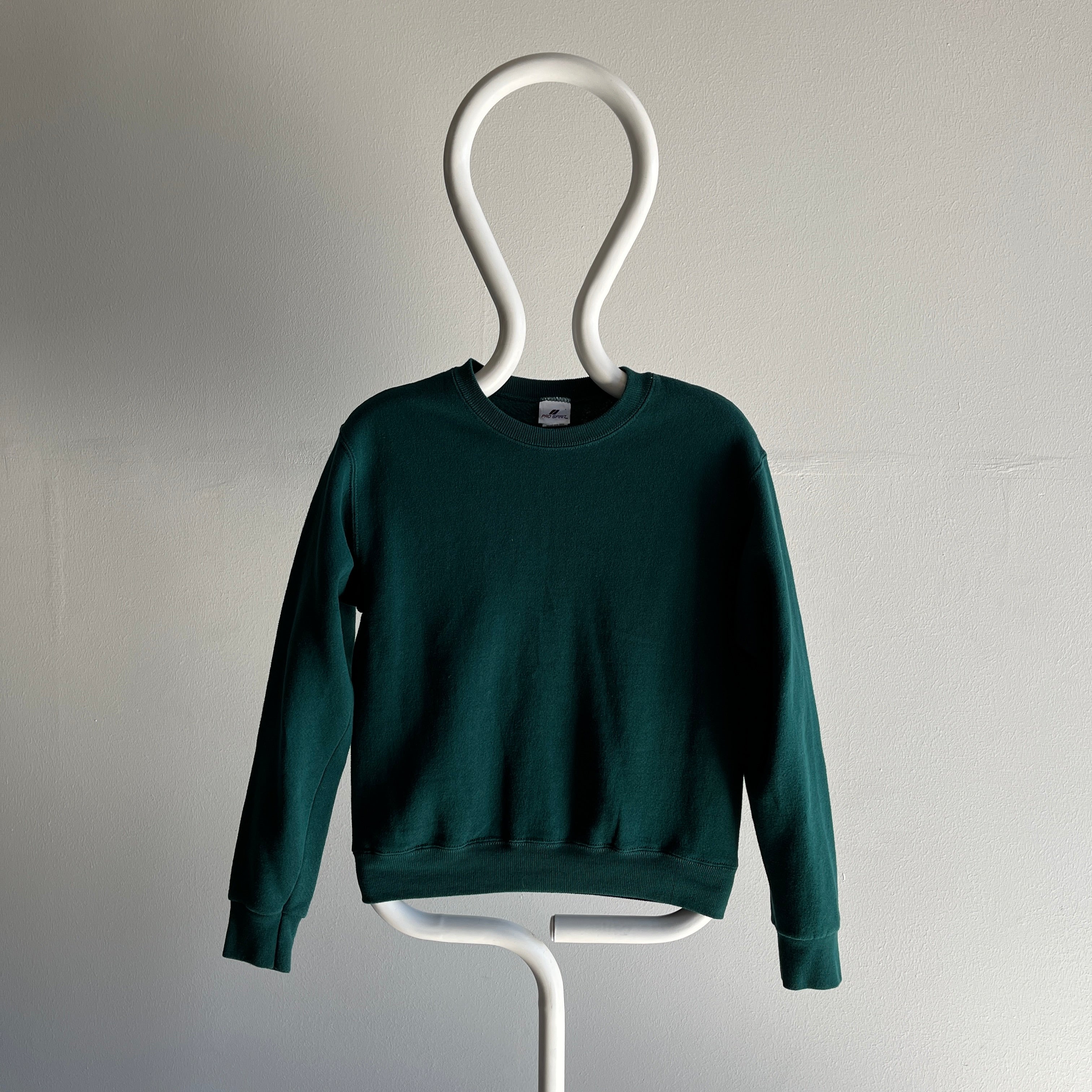 1980s Dark Green Smaller Sweatshirt - Excellent Shape