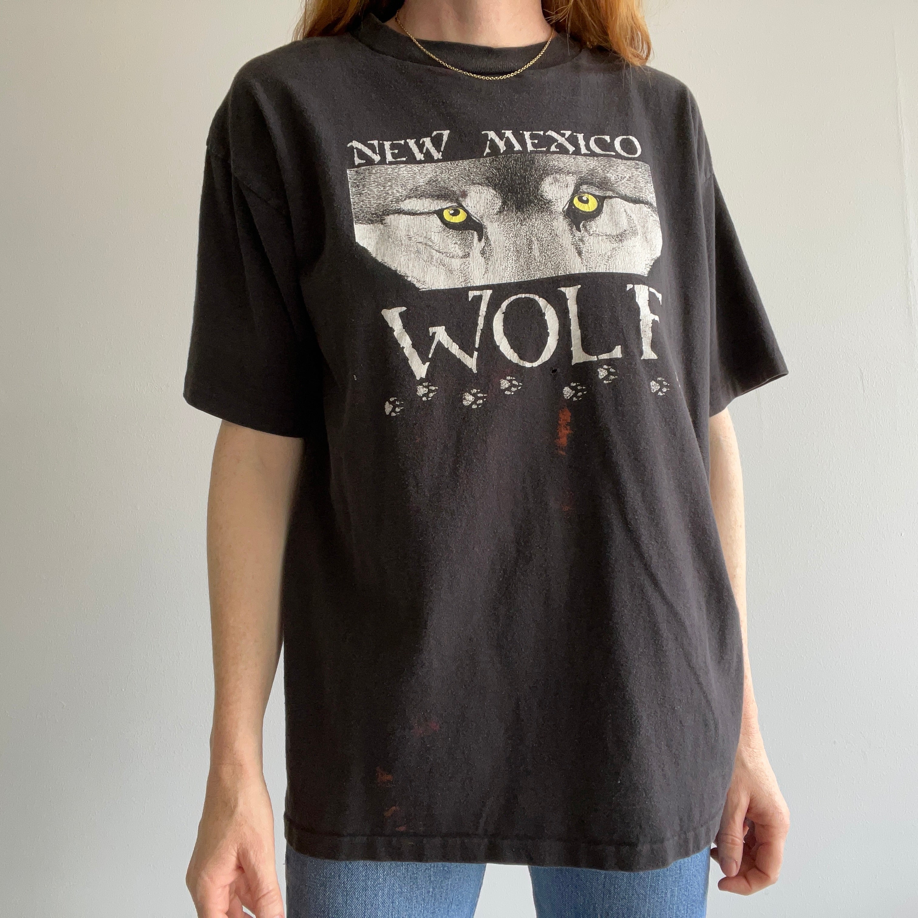 T-shirt loup du Nouveau-Mexique des années 1990 avec des taches de peinture