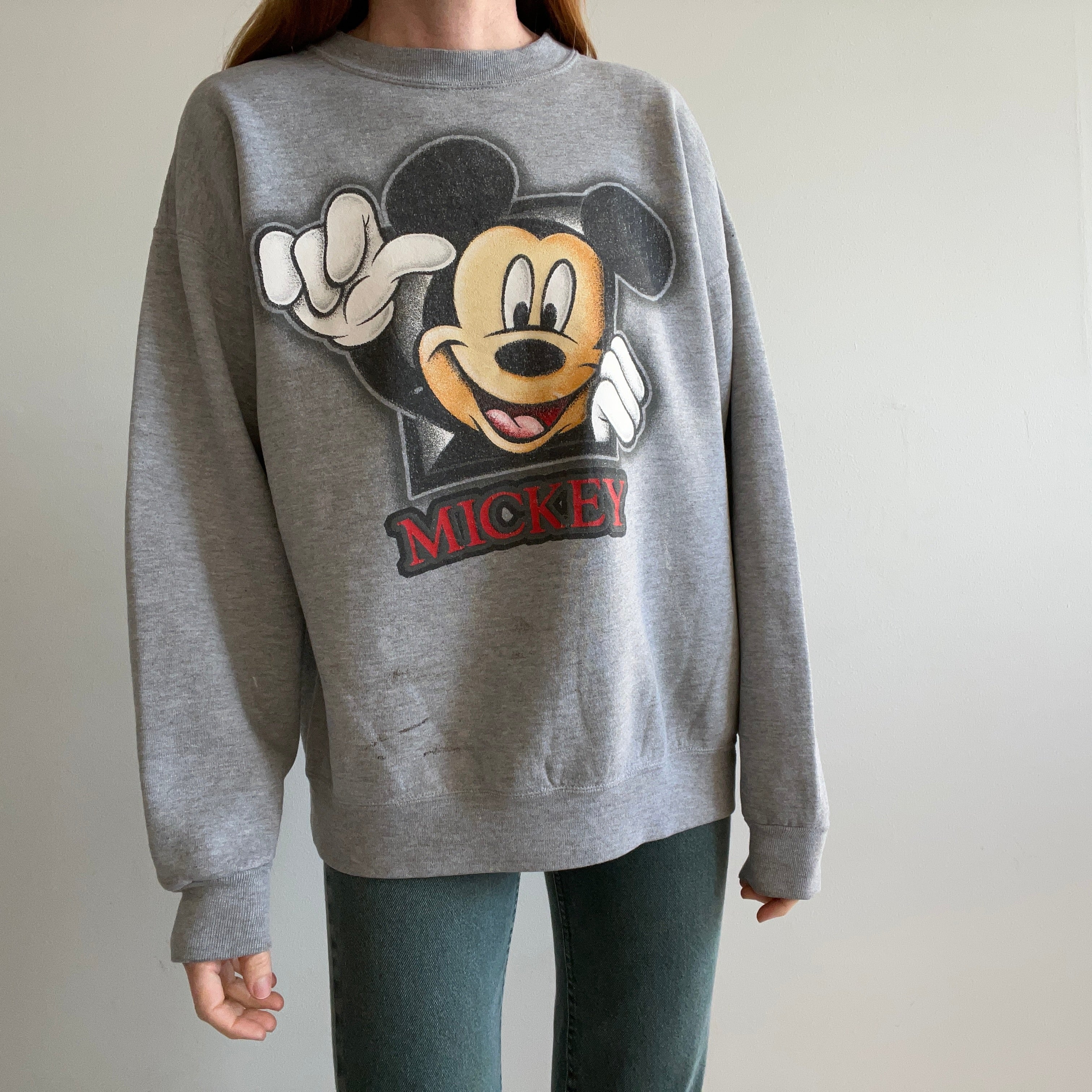 Sweat-shirt teinté de peinture Mickey des années 1990