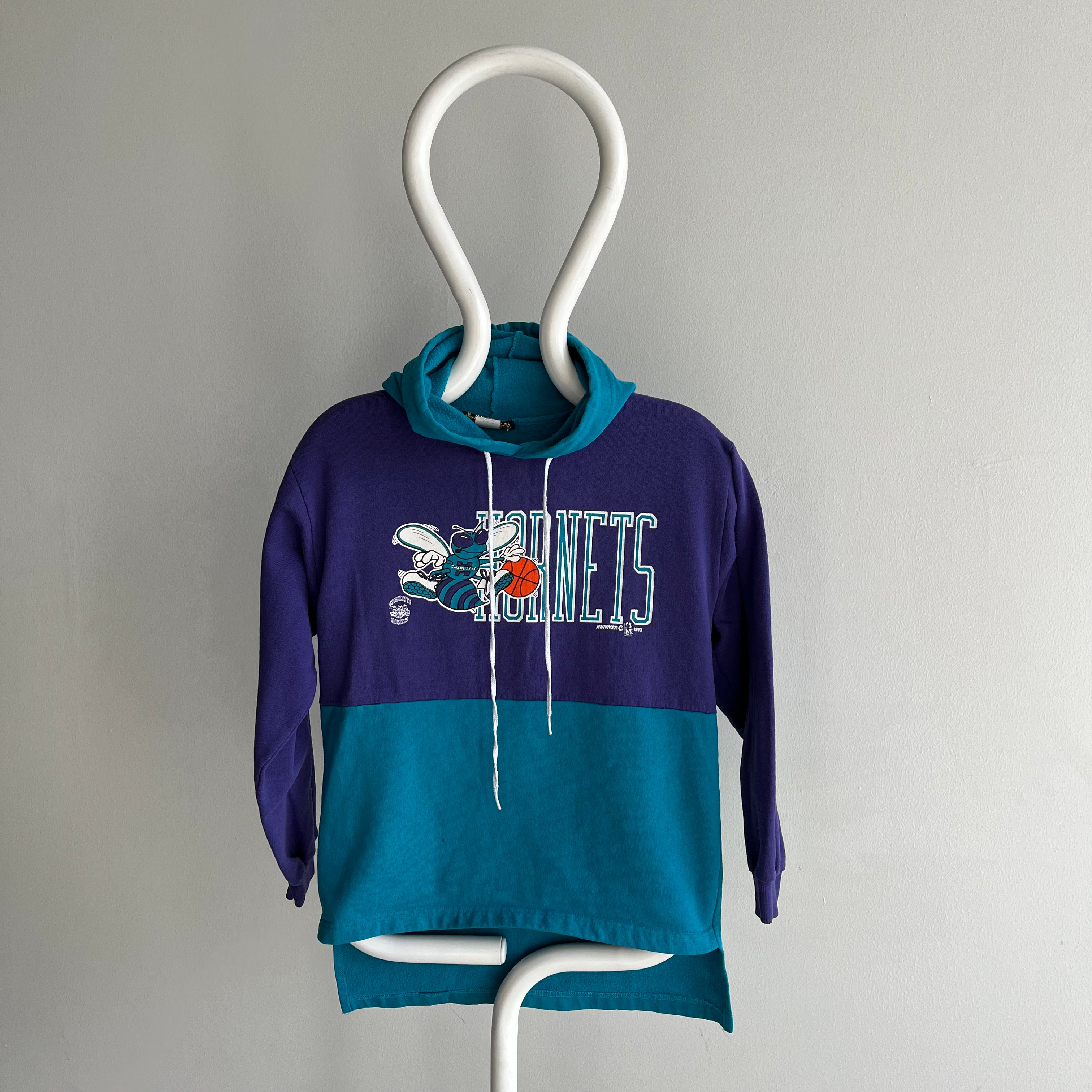 Vintage Charlotte Hornets Starter Jacket (1990s) 19802