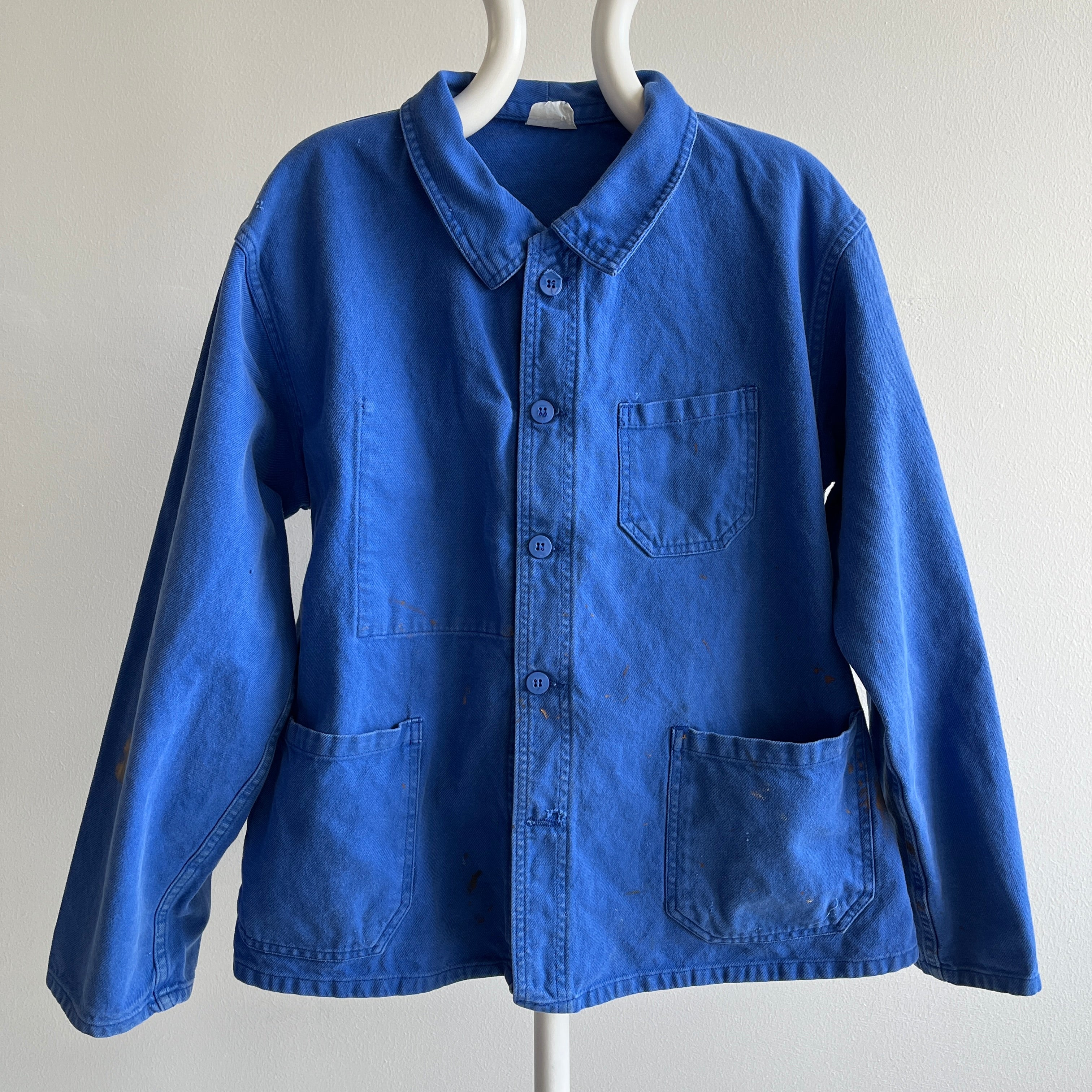 Manteau de corvée français teinté de peinture traditionnelle des années 1970