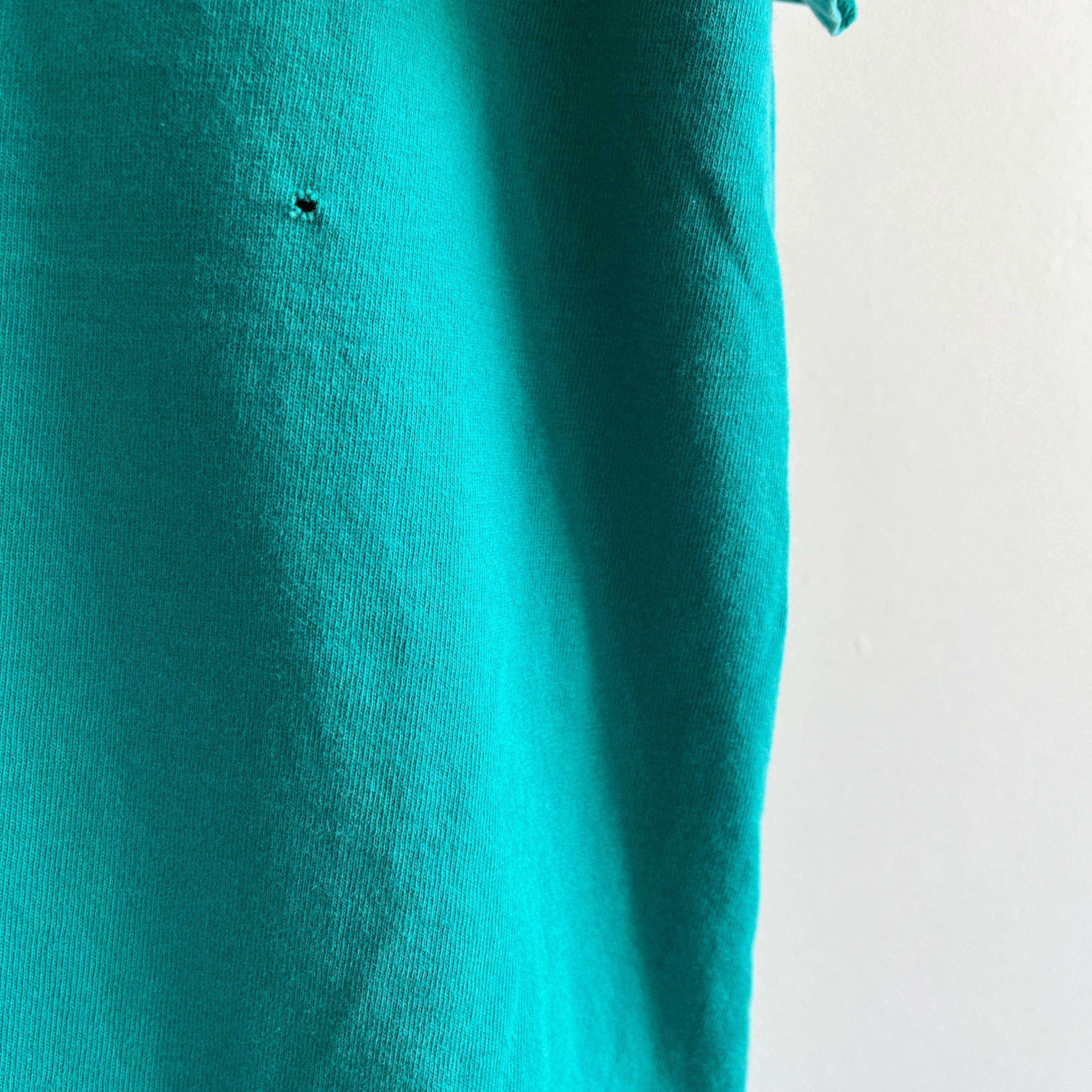 1980s relaxed fit Teal Beat Up Pocket T-Shirt
