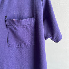 T-shirt à poche lisière violet parfaitement usé et délavé des années 1980