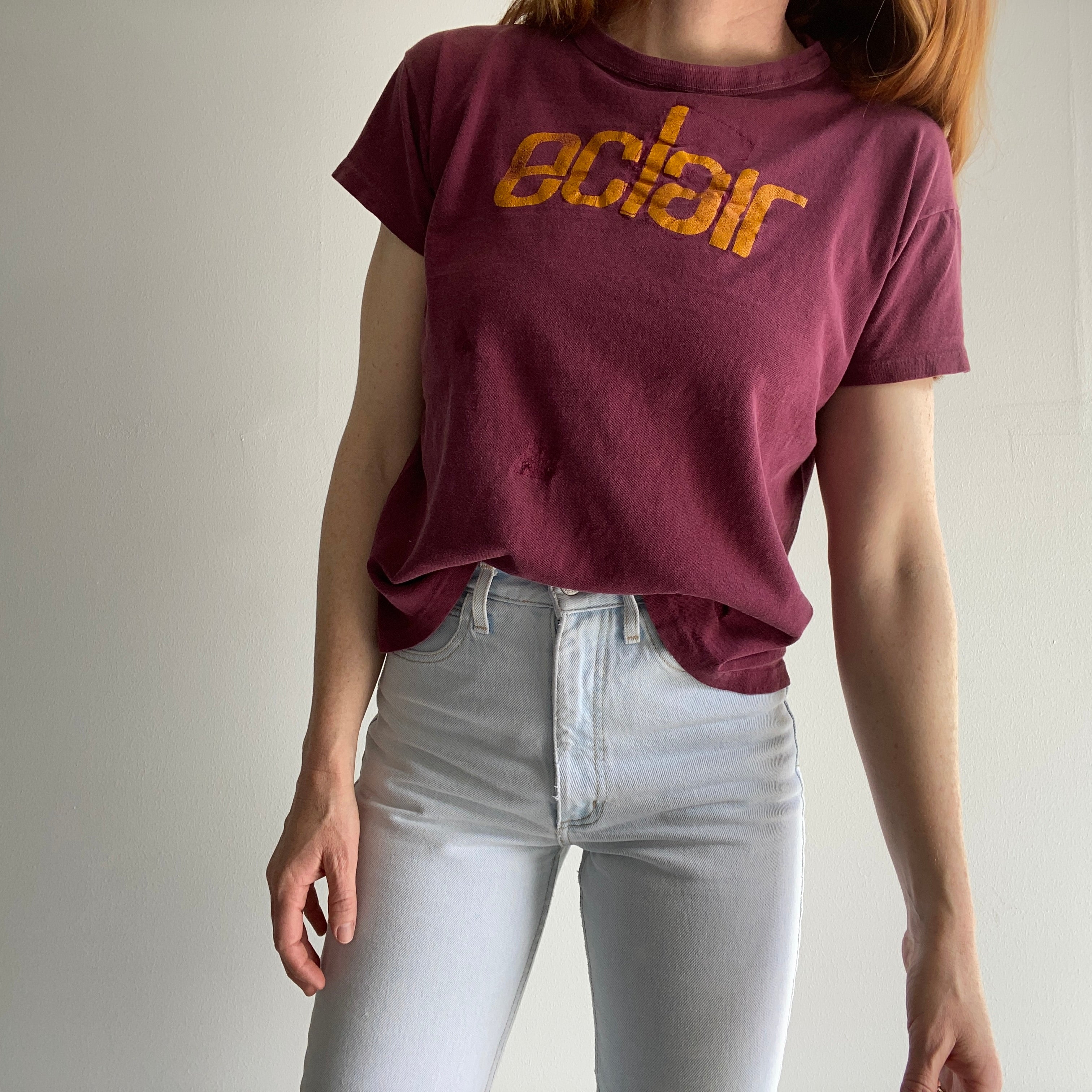 Éclair des années 1960 réparé d'être un chiffon à un T-shirt à nouveau - WOW !