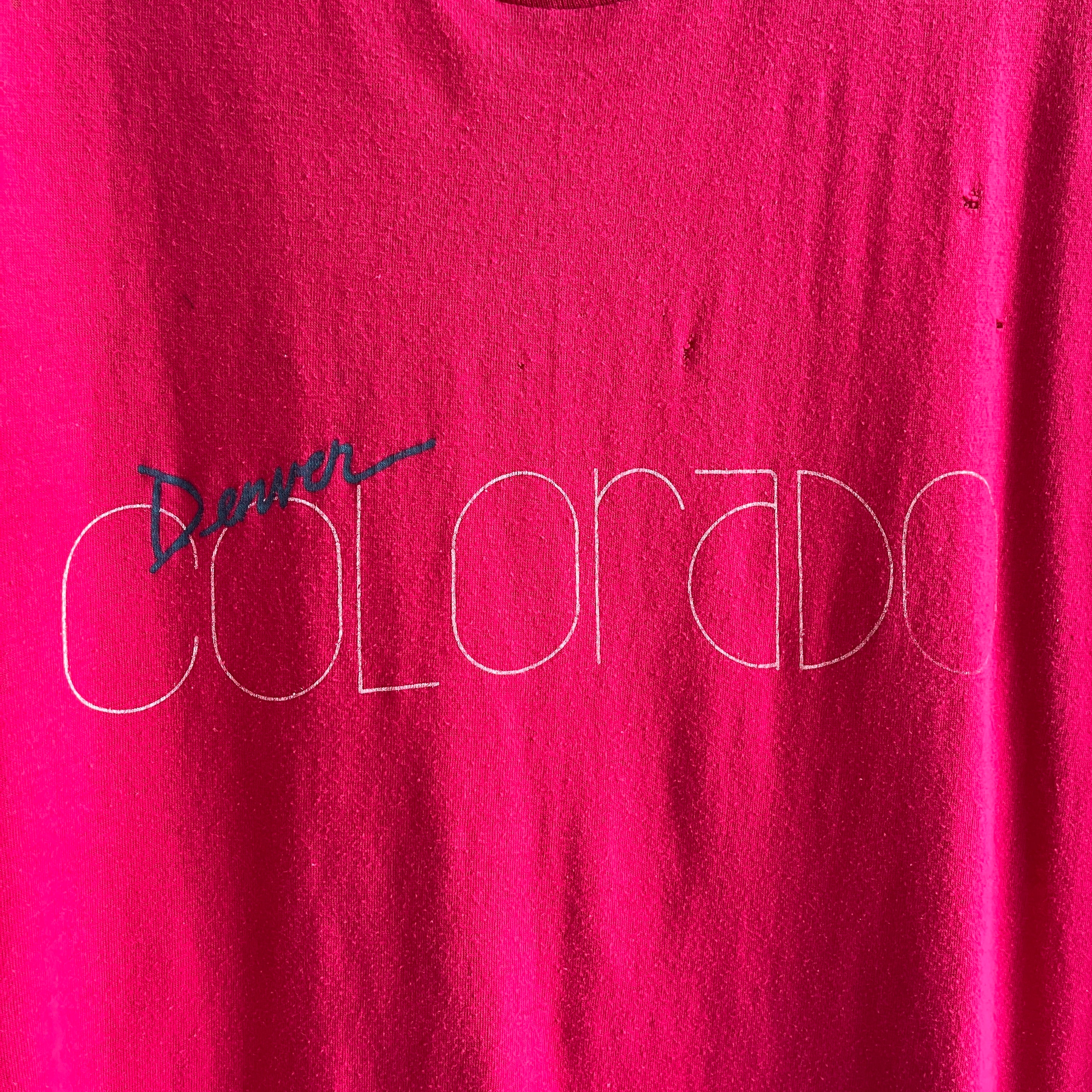 T-shirt Denver Colorado Tourist des années 1980 par Screen Stars
