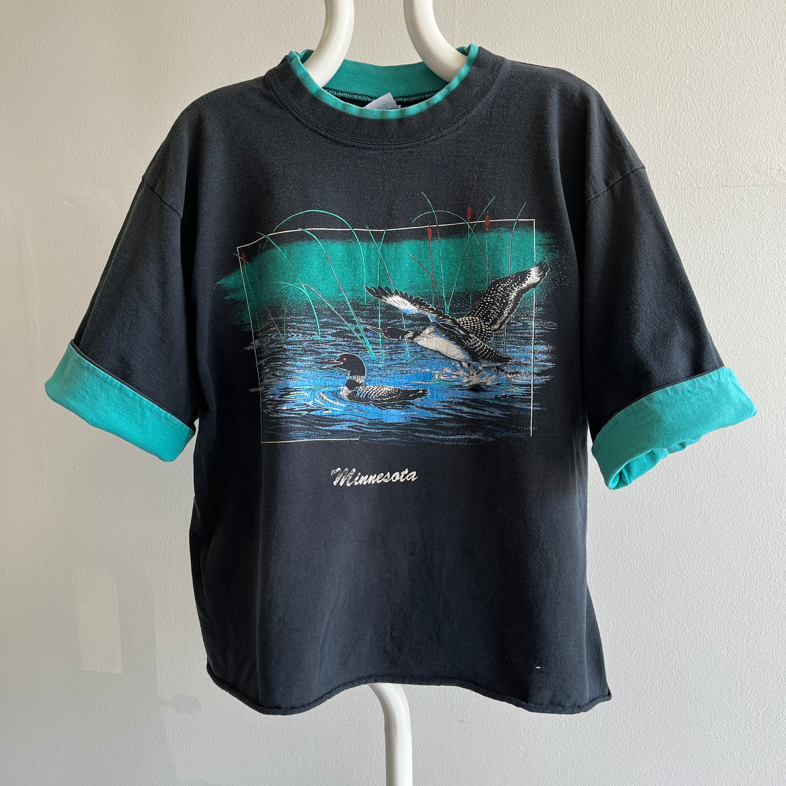 T-shirt touristique deux tons du Minnesota des années 1990 avec une culture de bricolage