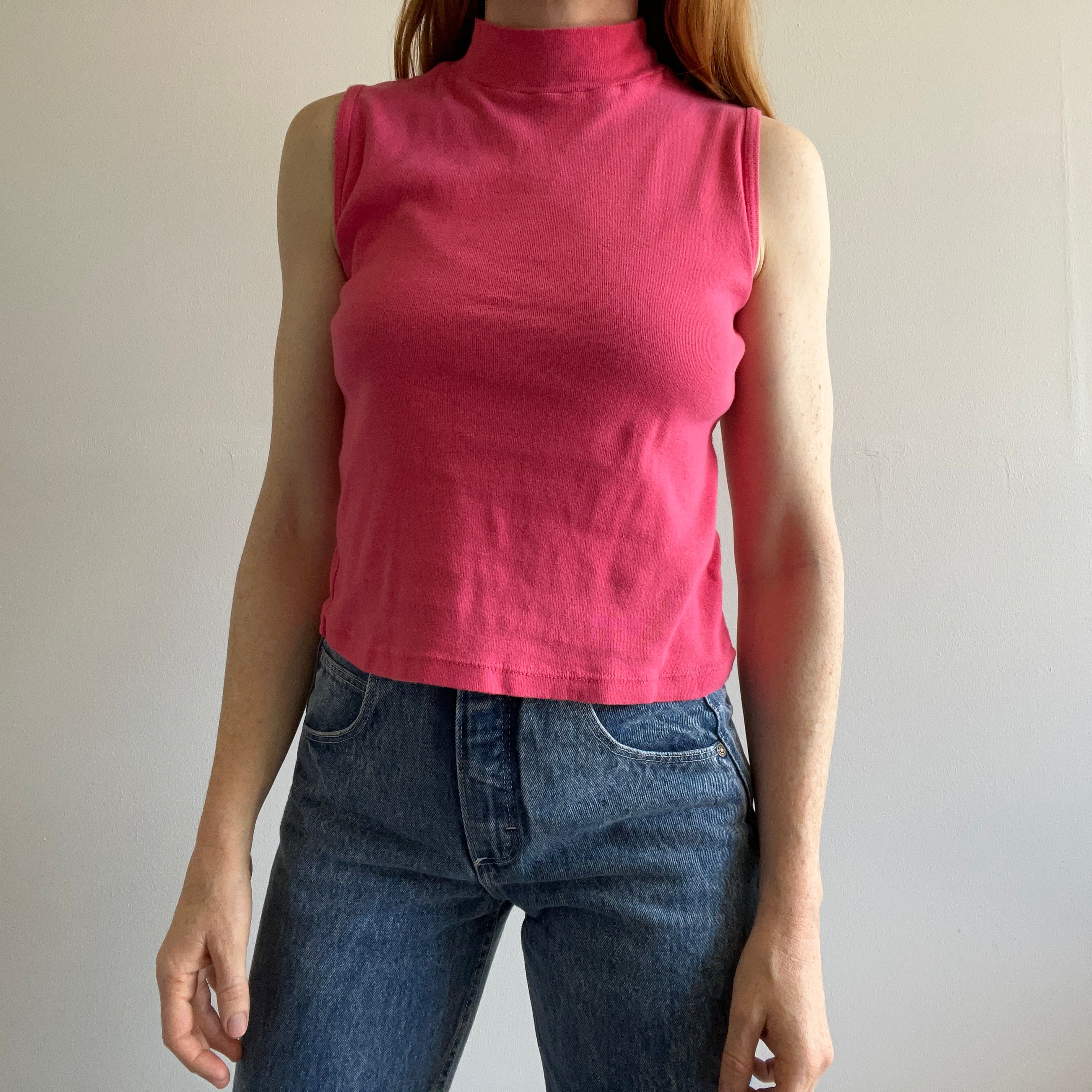 T-shirt sans manches à col montant rose bonbon GG des années 1980