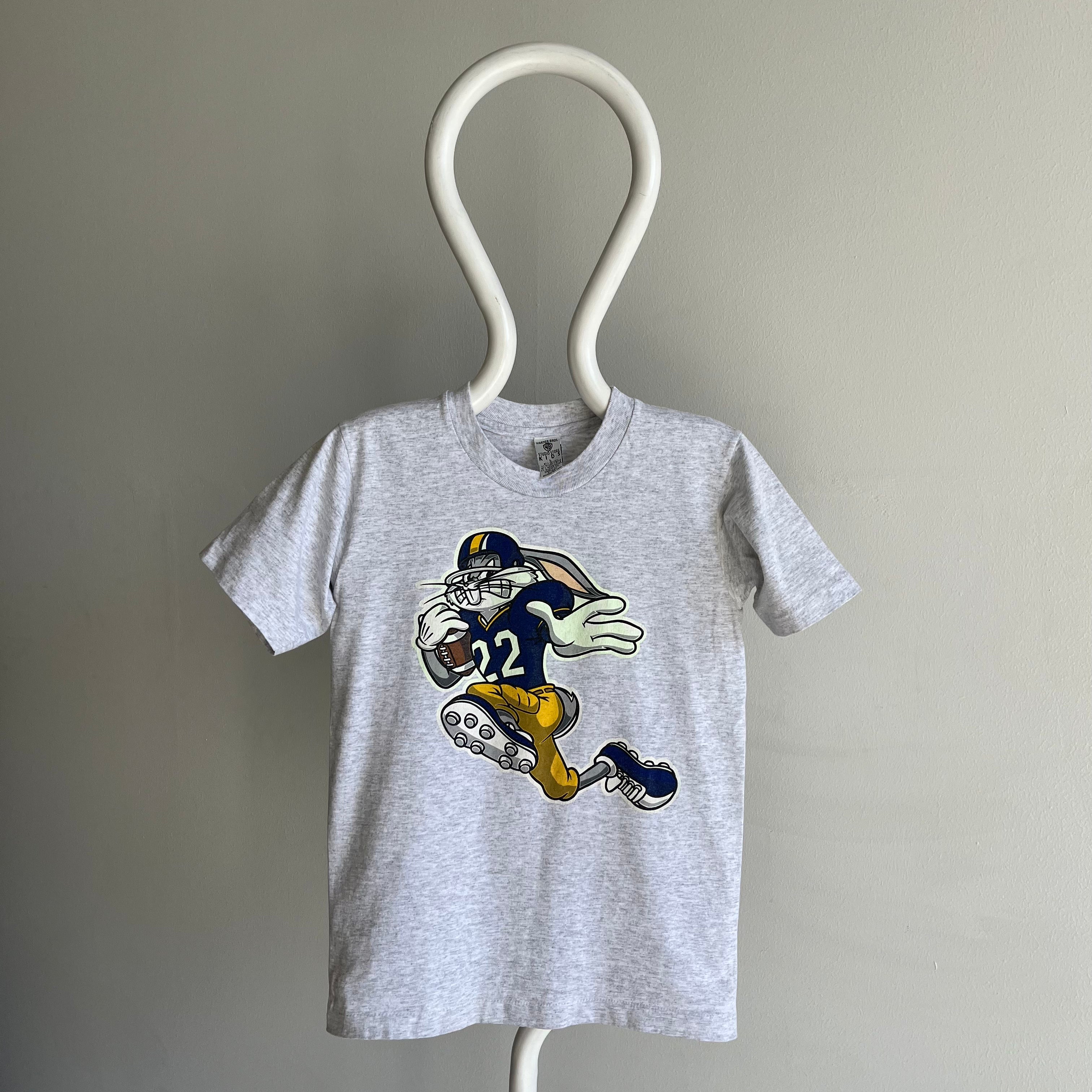 T-shirt Bugs Bunny jouant au football des années 1990