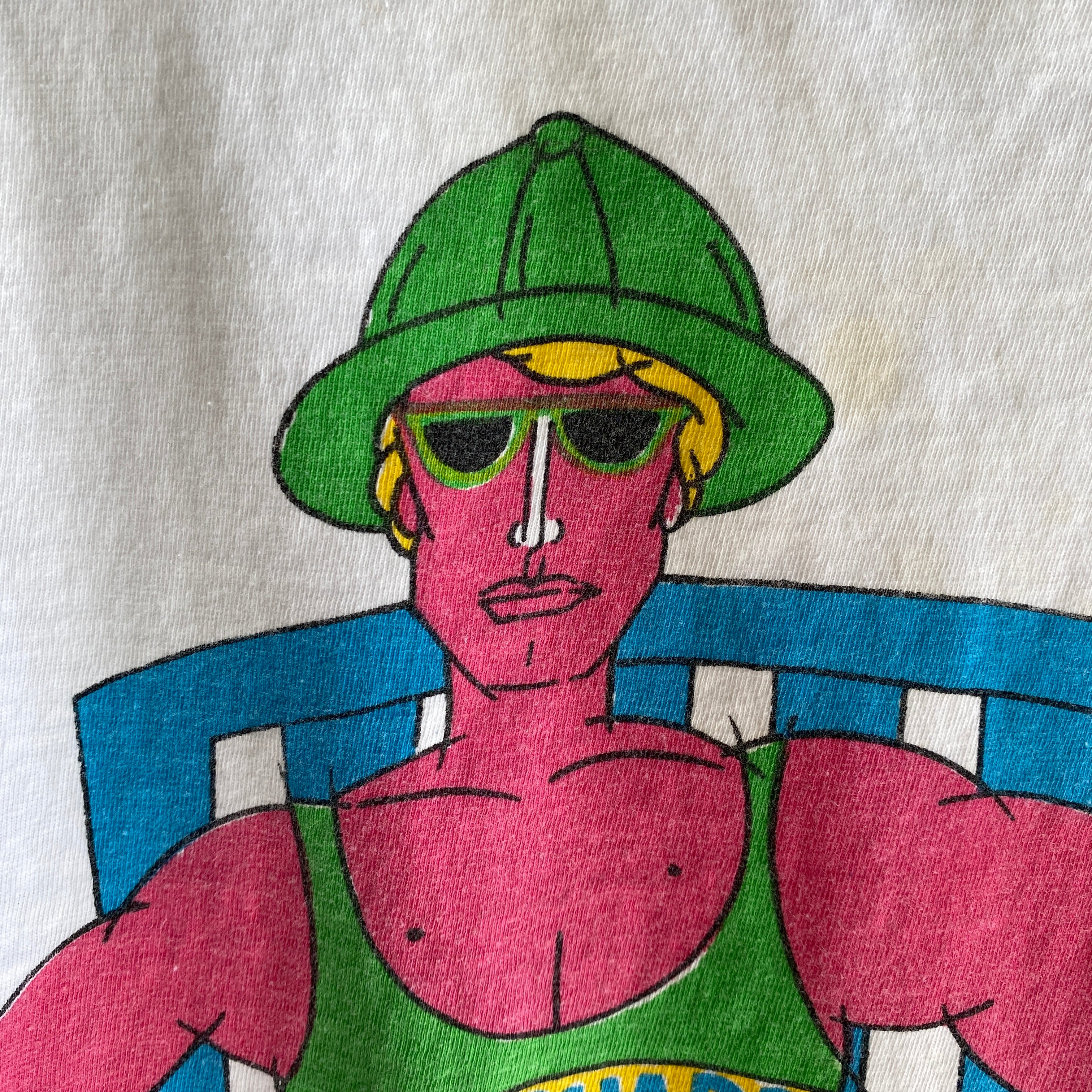 1980s AMAZZZZING zinc sur le nez de Hot Pink Guy T-shirt + dos