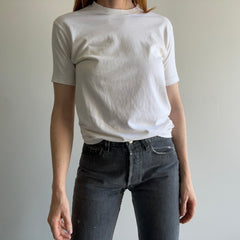 1990s Blank White T-Shirt with Fitted Sleeves - So Soft