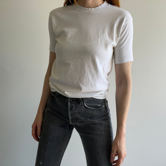 1990s Blank White T-Shirt with Fitted Sleeves - So Soft