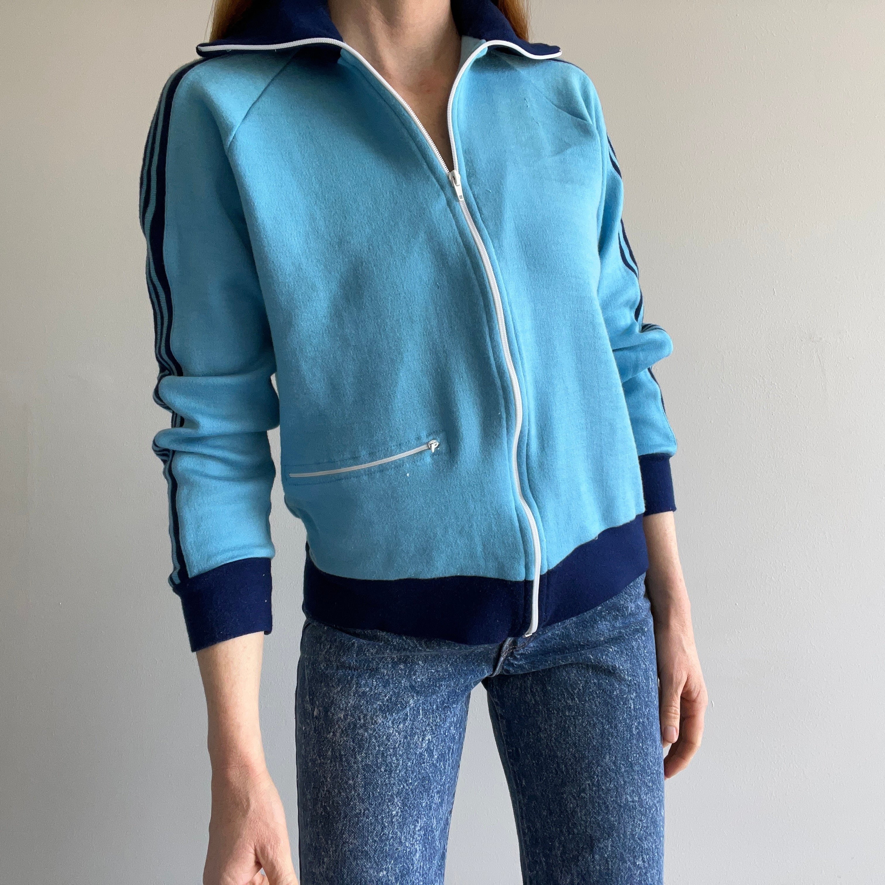 1970s Jaguar Mock Neck Zip Up - Oh So Soft