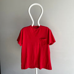 T-shirt à poche rouge en coton des années 1980 - Coupe parfaite (IMO)