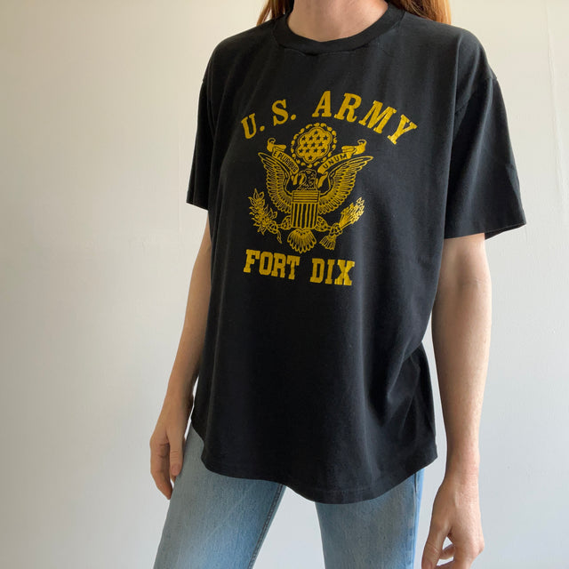 T-shirt de l'armée Fort Dix des années 1980 par Jerzees