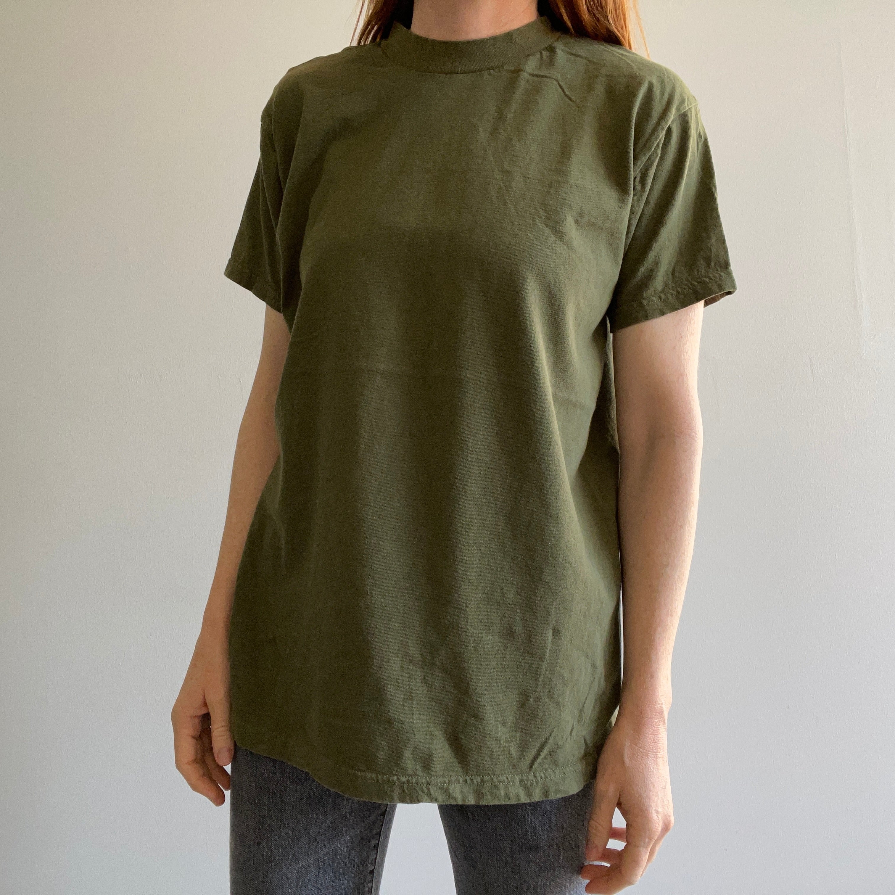 T-shirt vert armée des années 1990 fabriqué aux États-Unis