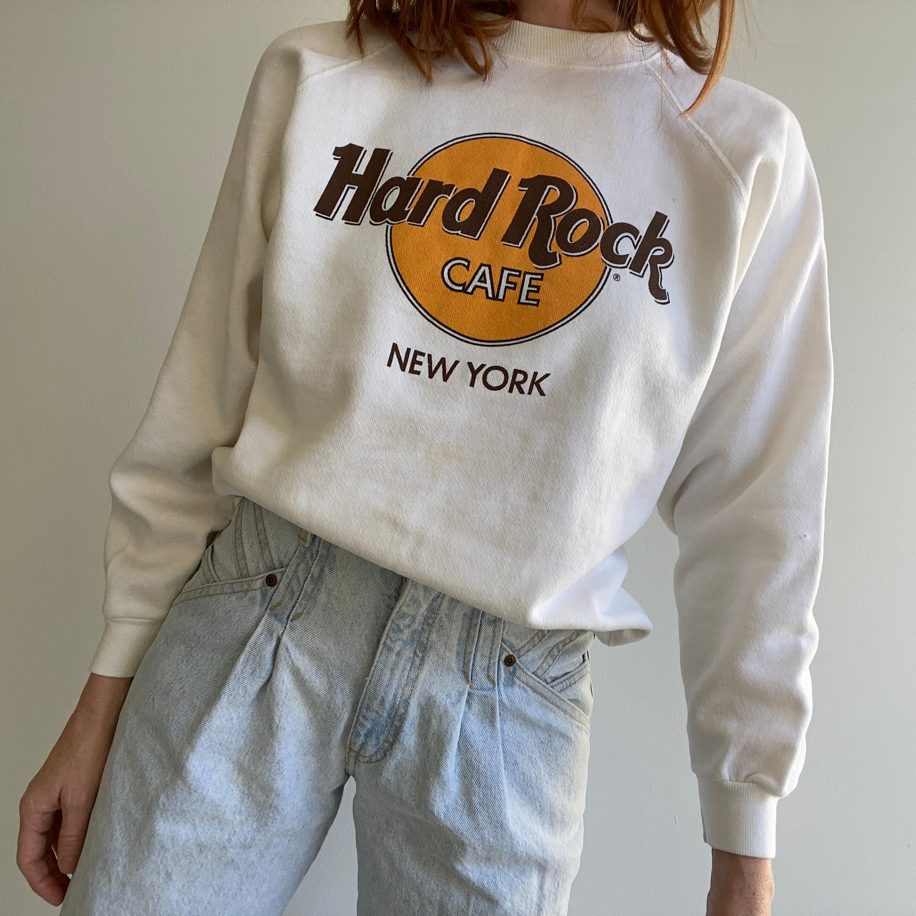 Verblinding Zeehaven vorm 1990s Hard Rock Cafe - New York - Sweatshirt with Stains and Holes – Red  Vintage Co