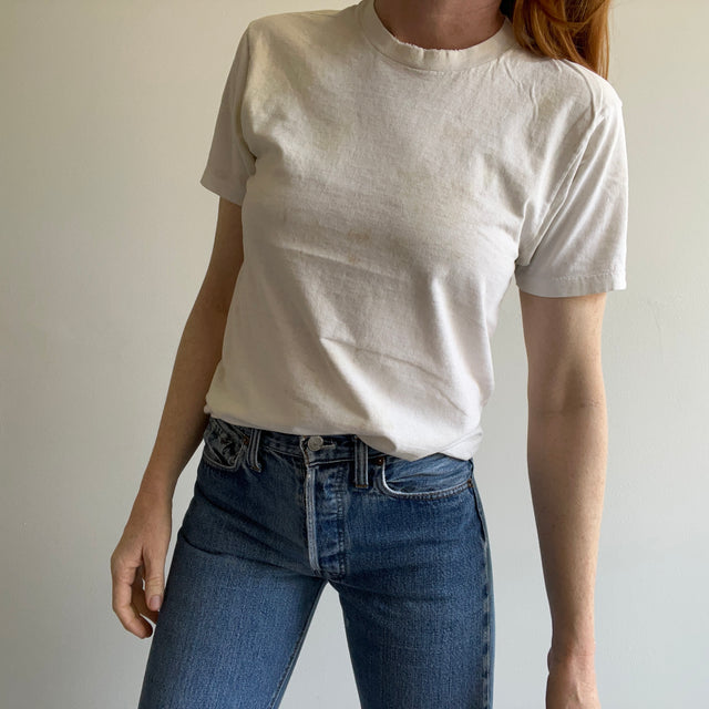 T-shirt blanc vierge parfaitement teinté des années 1990 (utilisé pour être)