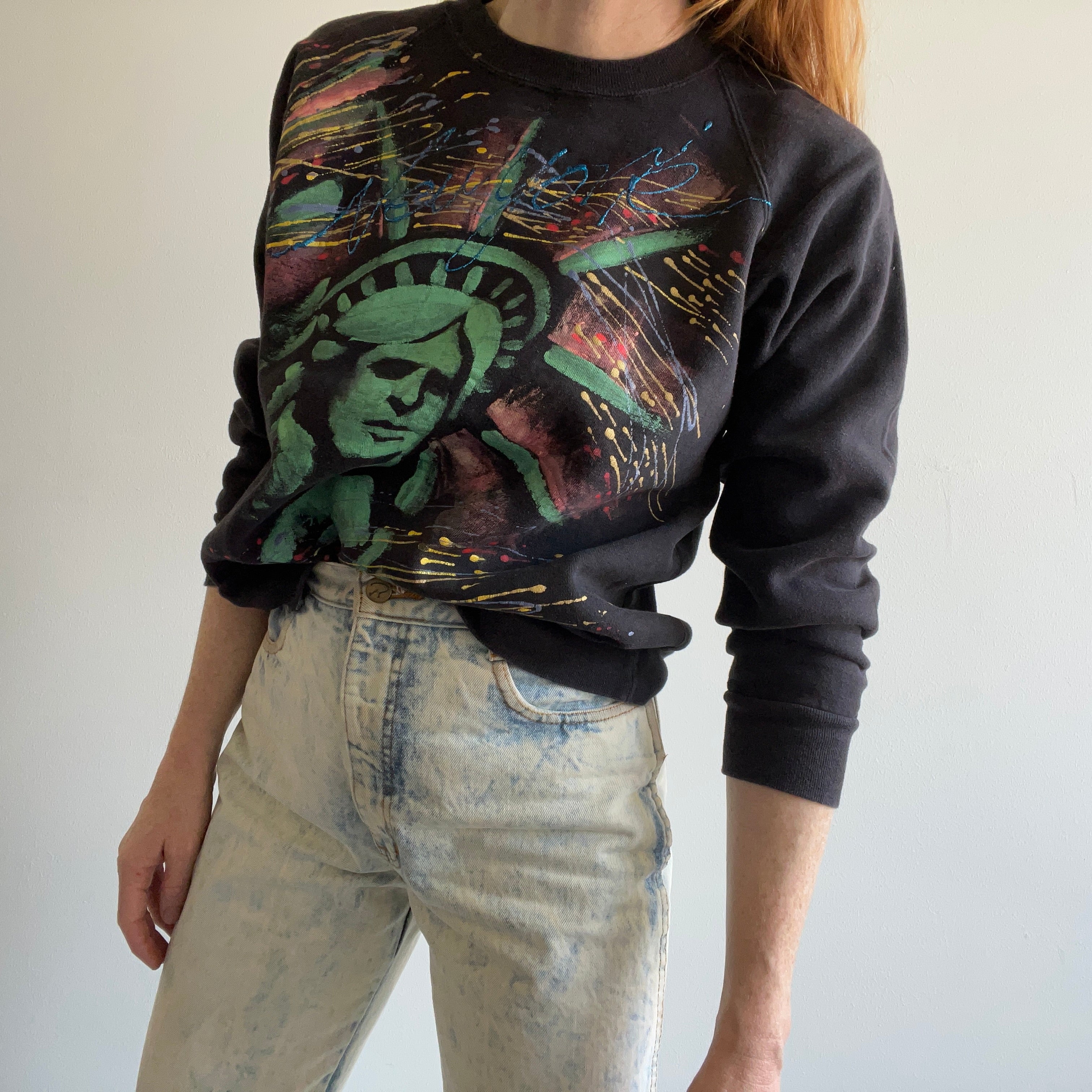 1980s Statue Of Liberty New York Puffer Paint Sweatshirt - OMG!