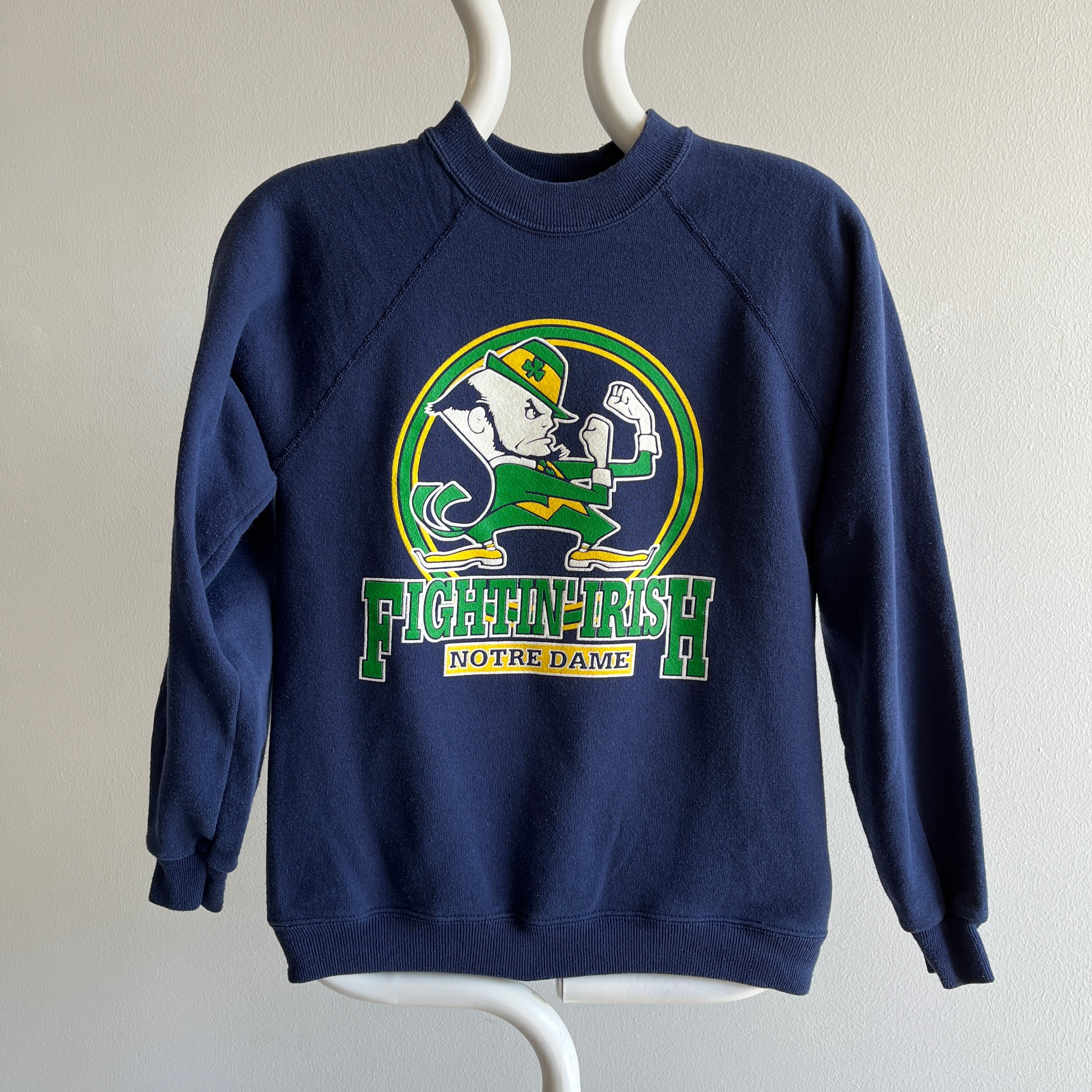 Sweat Notre Dame des années 1980 plus petit