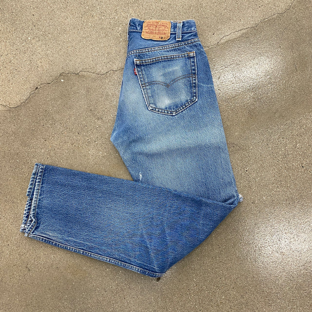1980s 28" PERFECTLY WORN USA MADE Levi's 501 Medium Wash Jeans - OMFGoodness