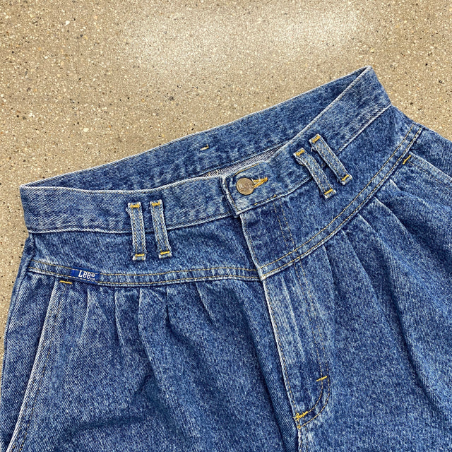 1980s 28" Very High Waisted Lee Mom Jeans with Pleats and Hips
