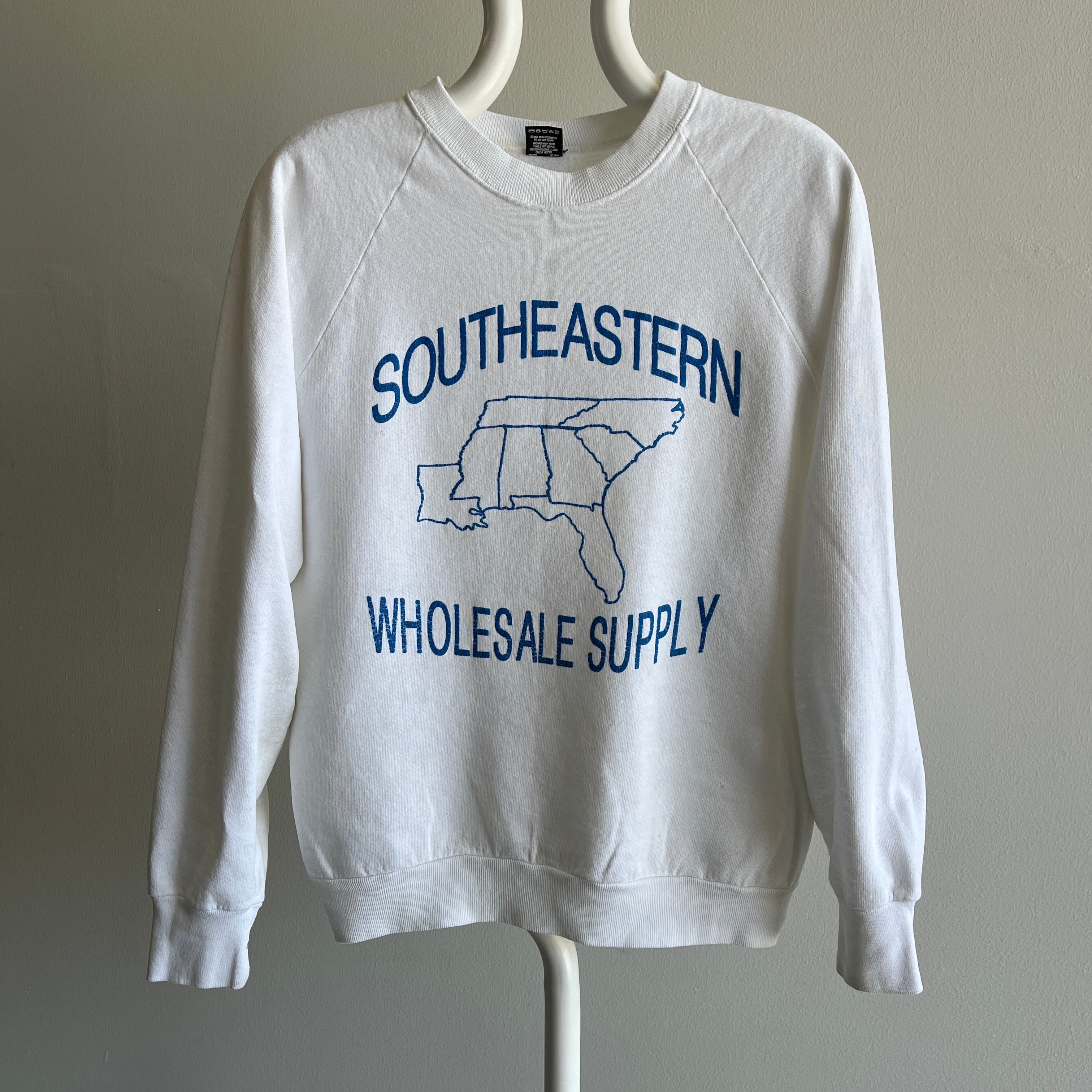 1980s Southeastern Wholesale Supply Sweat-shirt à étoiles éclaircies