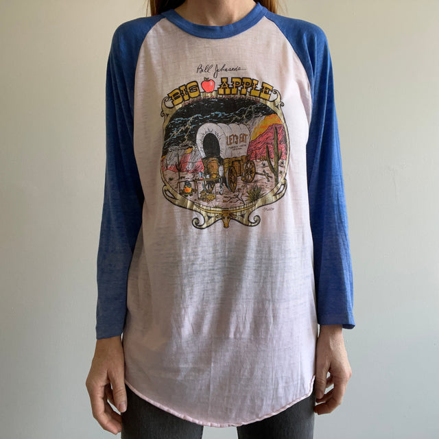 1981 Bill Johnson's Big Apple Paper Thin Baseball T-Shirt par Hanes