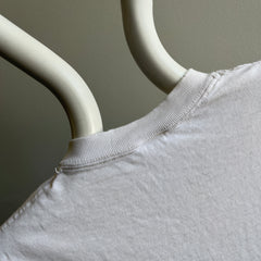 1990s Blank White T-Shirt with Fitted Sleeves - So Soft