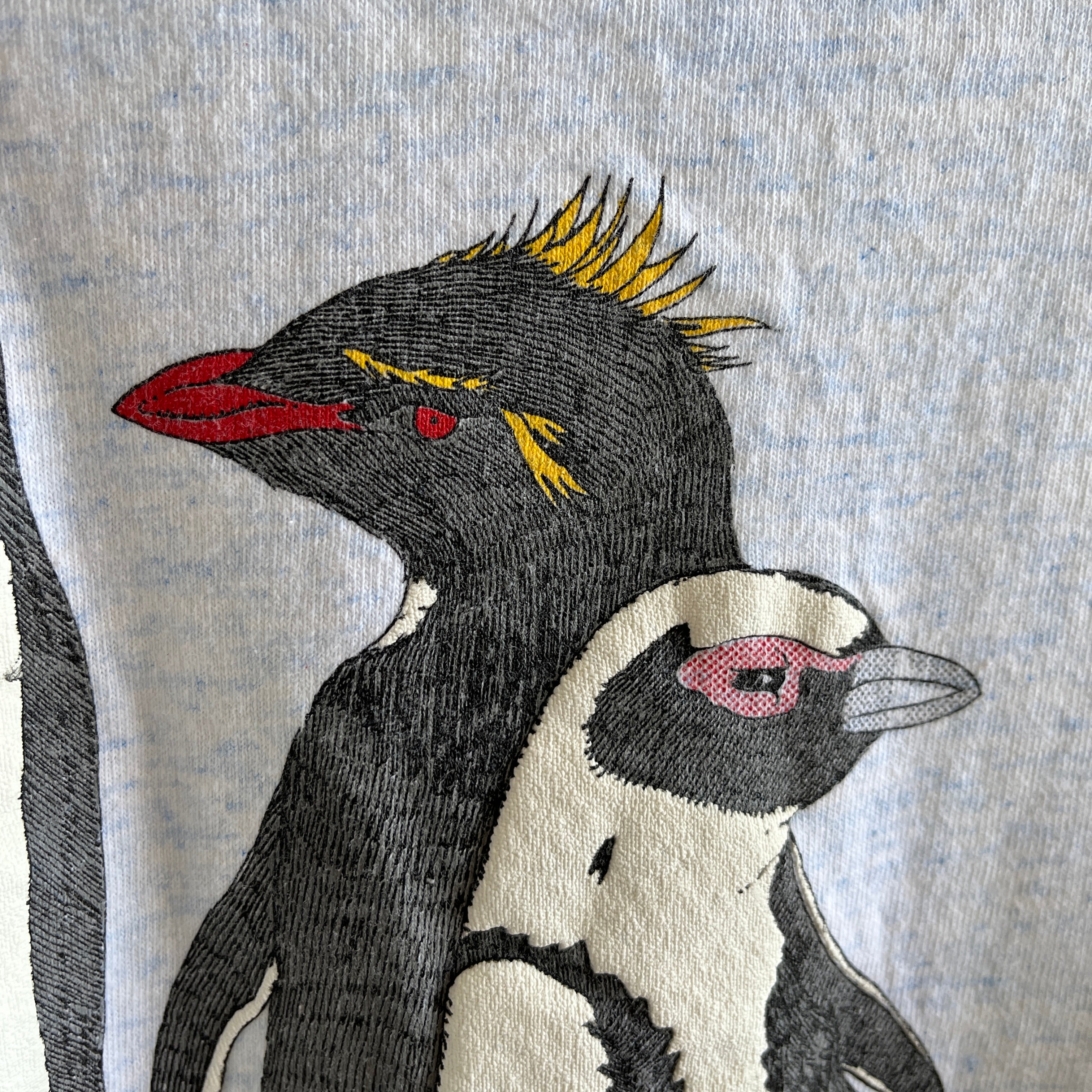 1980s Cal Cru Penguin T-shirt en coton robuste à l'avant et à l'arrière