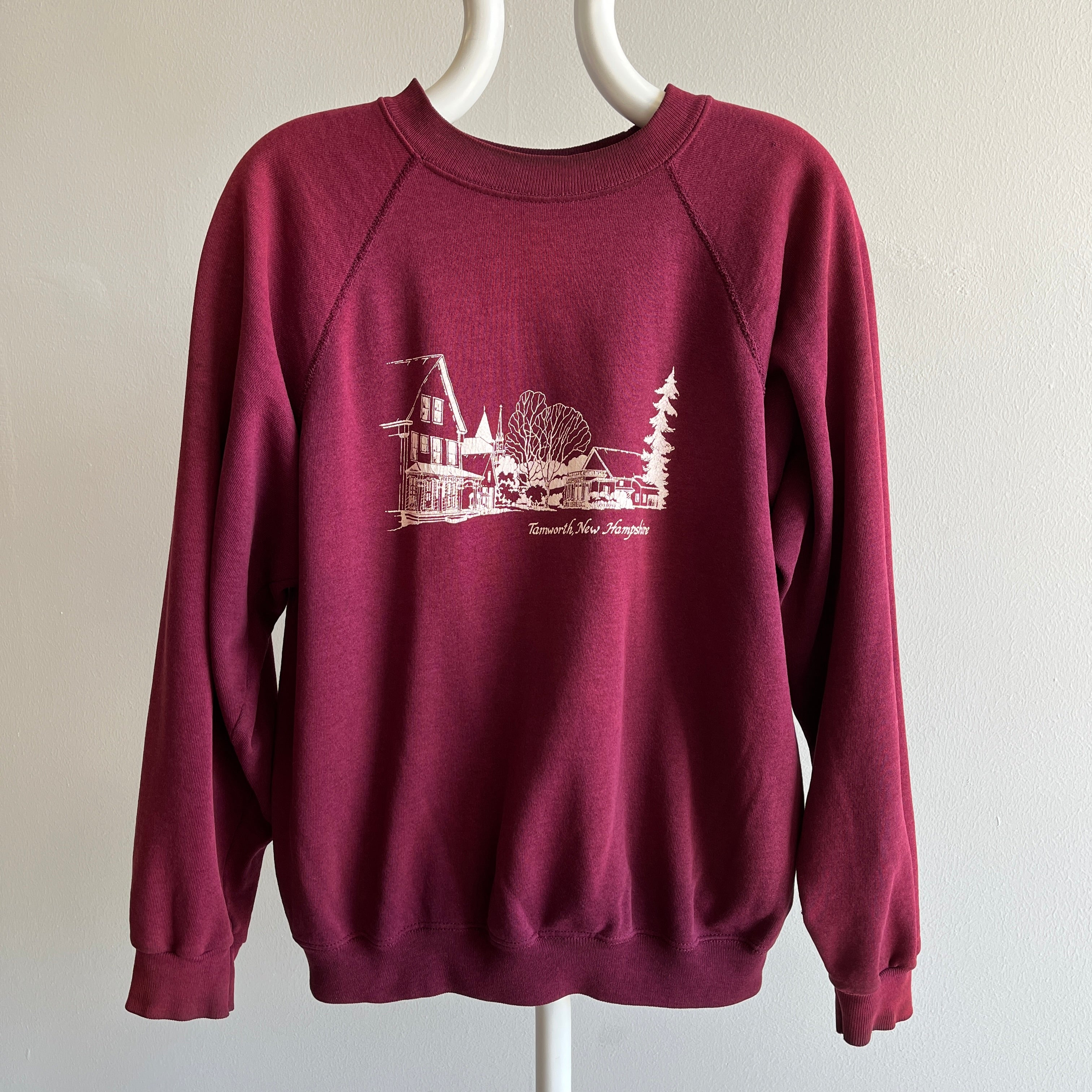 1980s Tamworth, New Hampshire Sun Faded Raglan Sweatshirt
