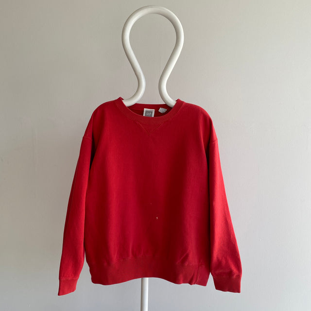 1990s Blank Red USA Made Gap Sweat-shirt avec une seule tache de javel