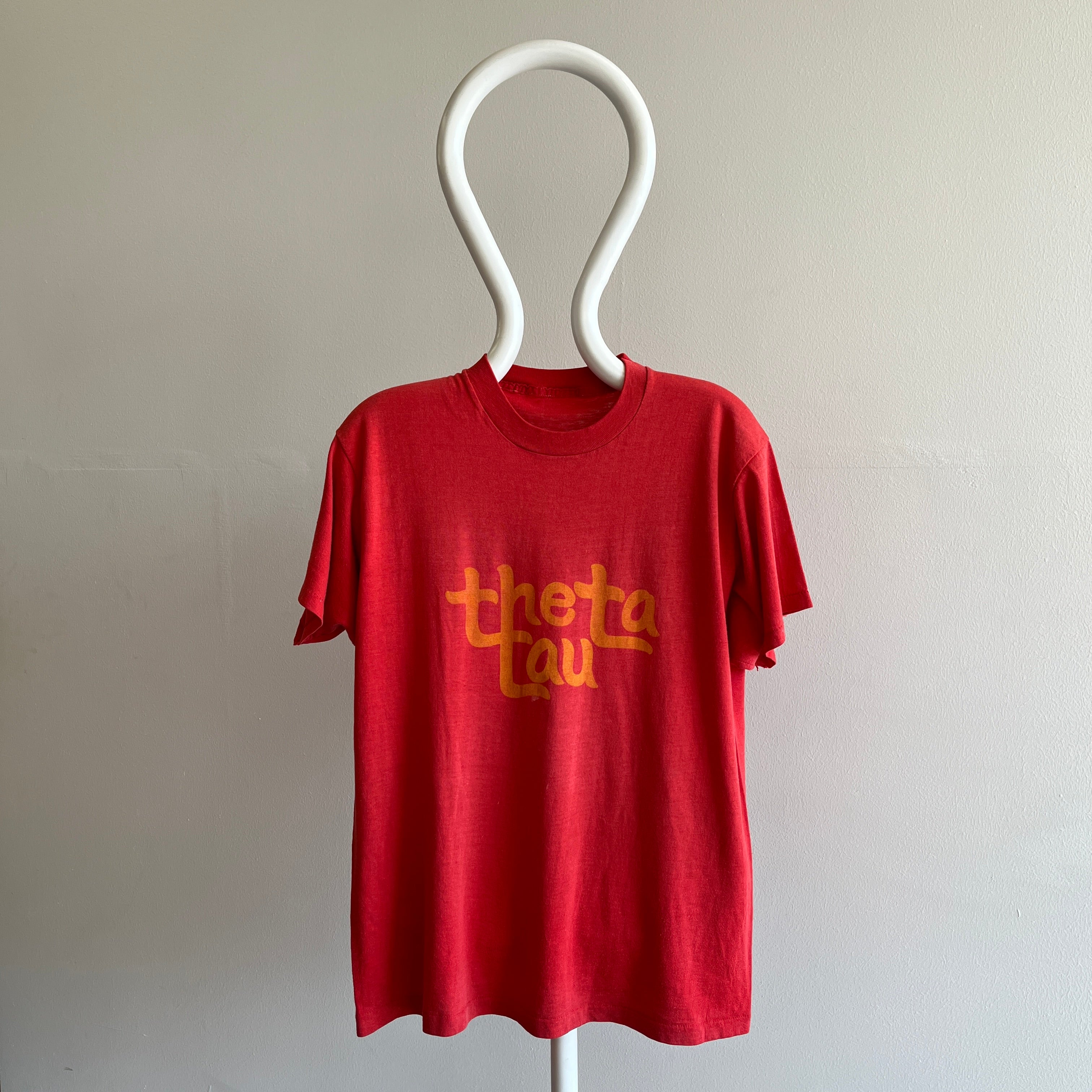 T-shirt Theta Tau Frat des années 1970