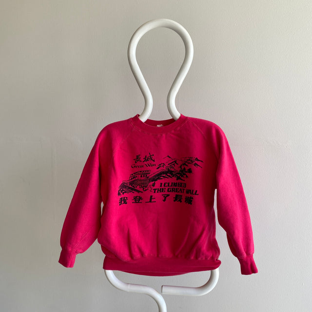 Sweat-shirt rose vif "J'ai escaladé la Grande Muraille" des années 1980