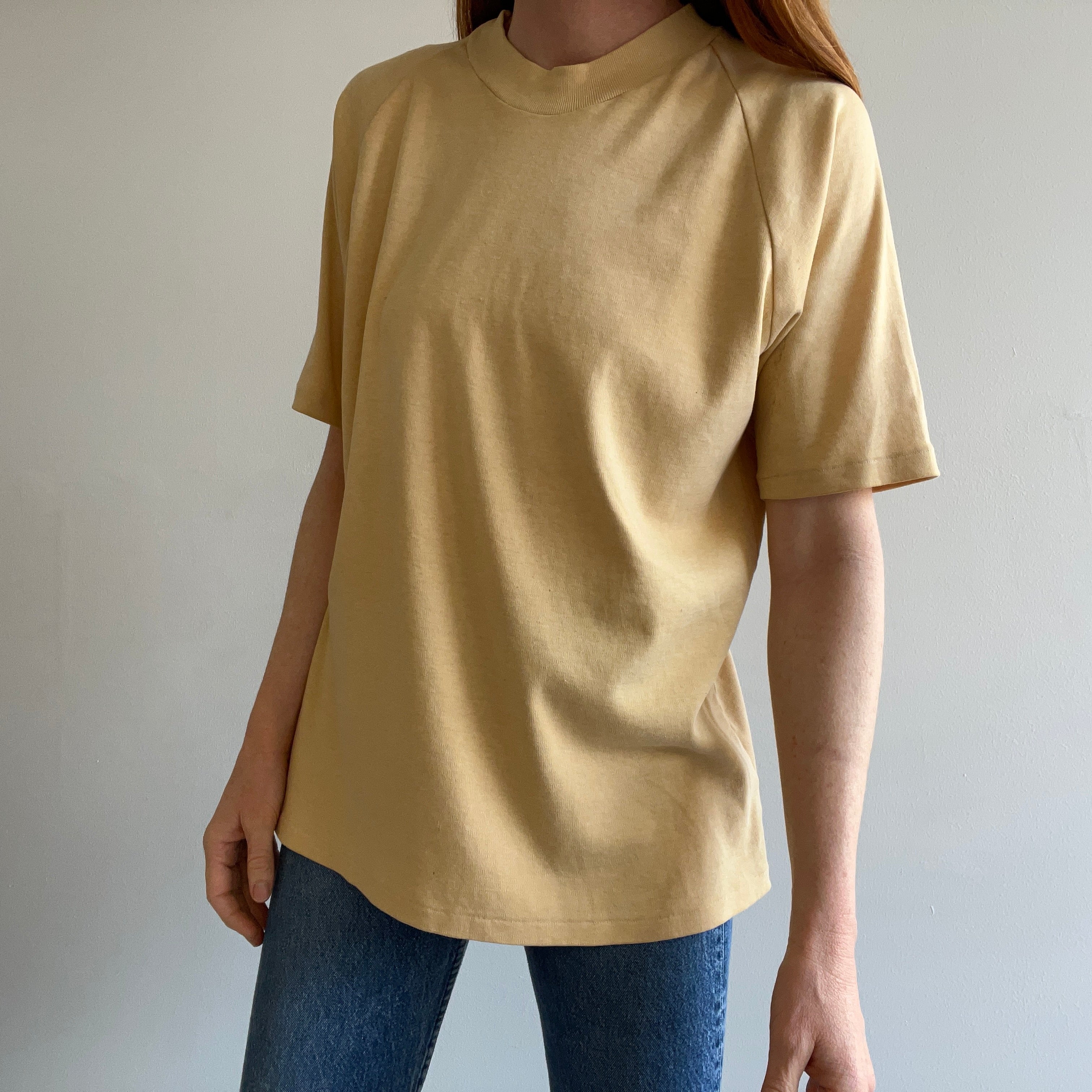 1970s Towncraft!!!!  Tan/Beige/Khaki Slouchy Jerzee Raglan T-Shirt