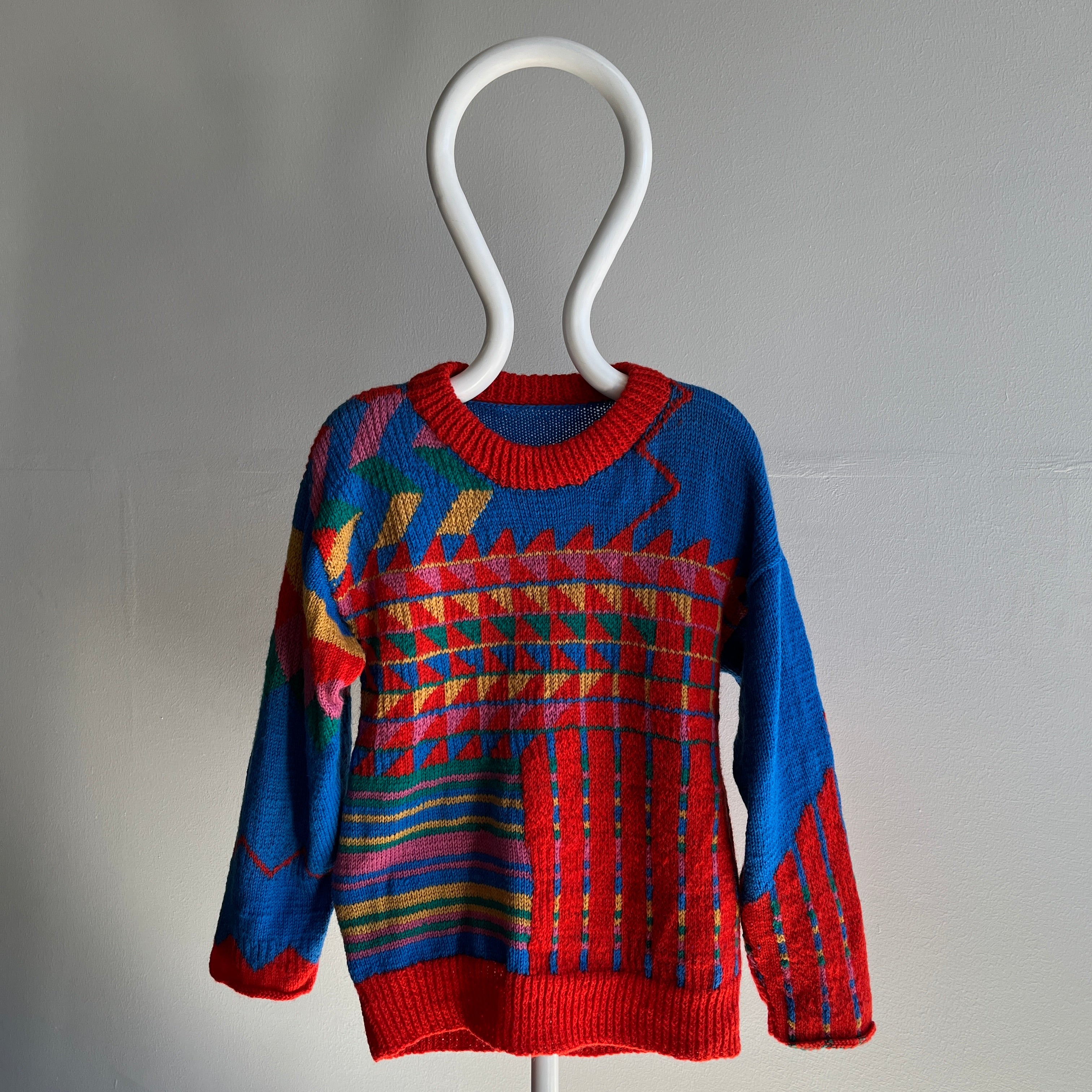 Pull géométrique en tricot à la main des années 1980 (je suis presque sûr)