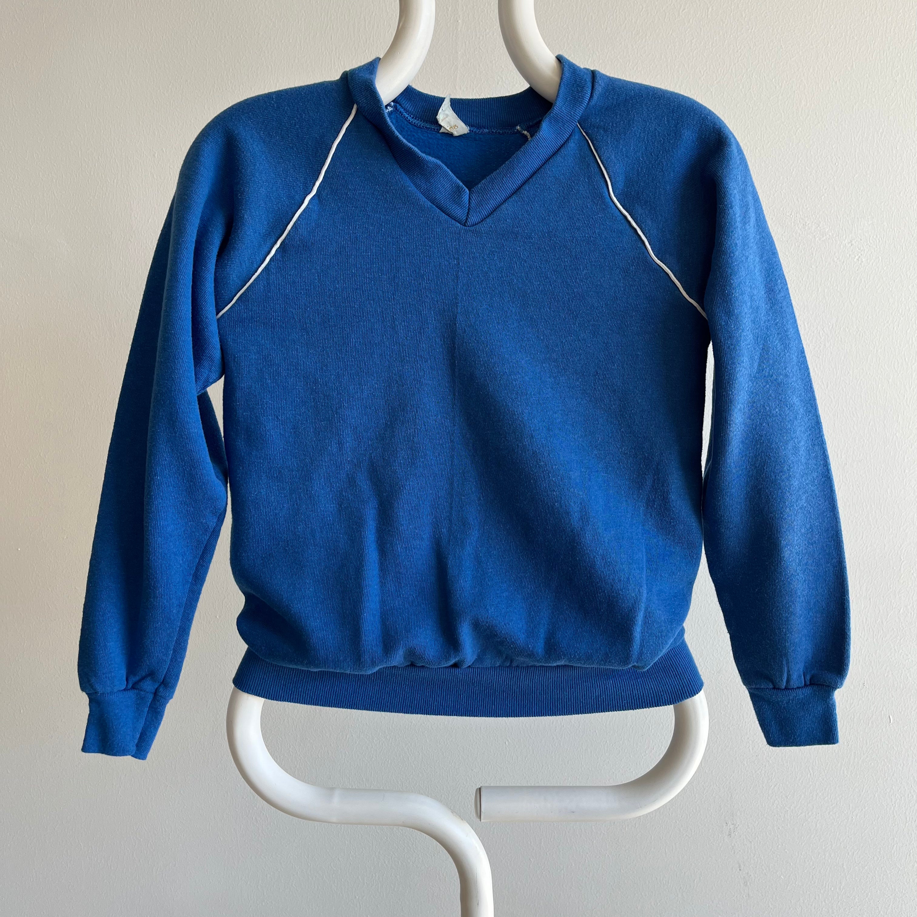 GG 1980s Smaller Sized Never Worn (aside from these pics) V-Neck Sweatshirt with Piping