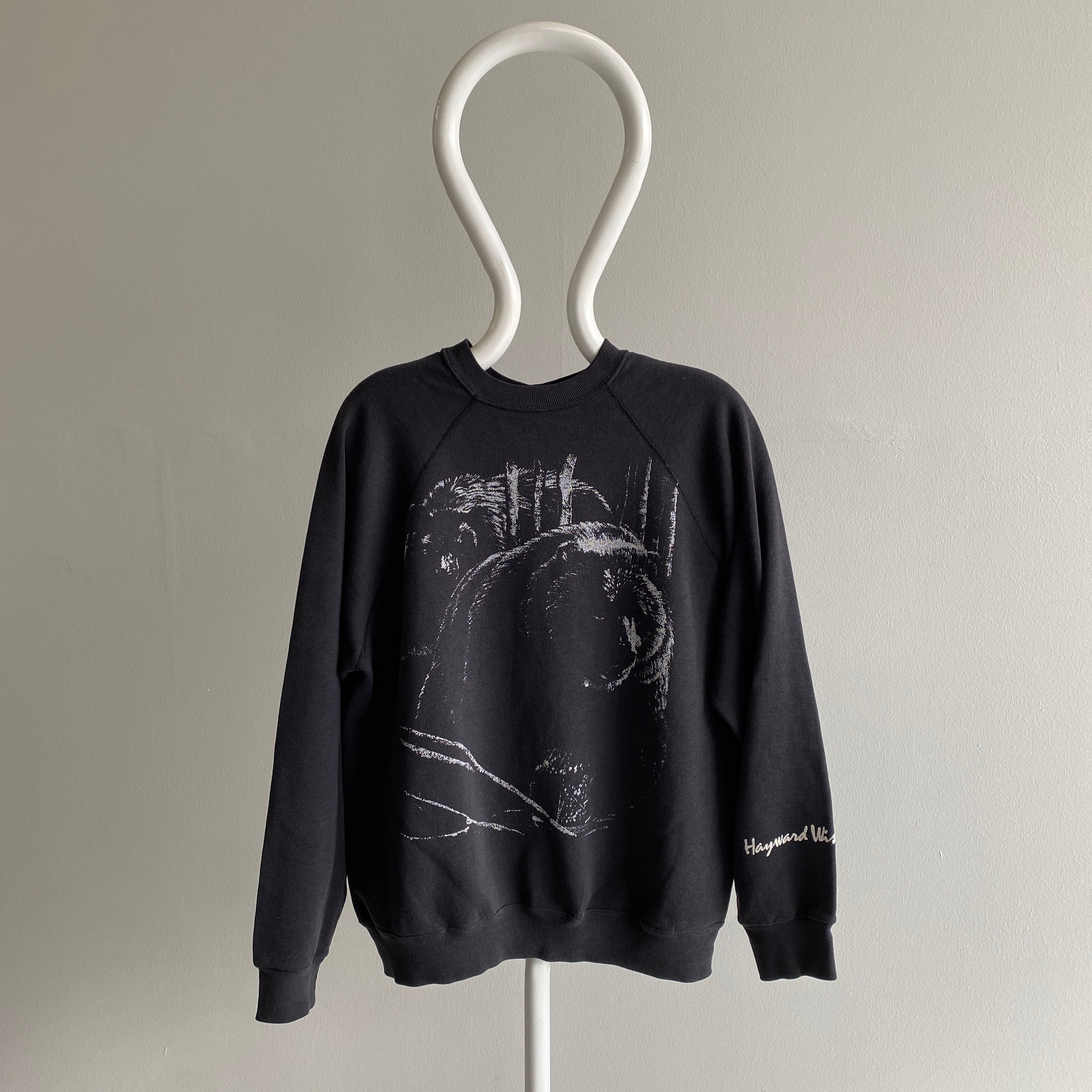 Sweat-shirt ours des années 1980 - Hayward Wisconsin - Extreme Logo Fade