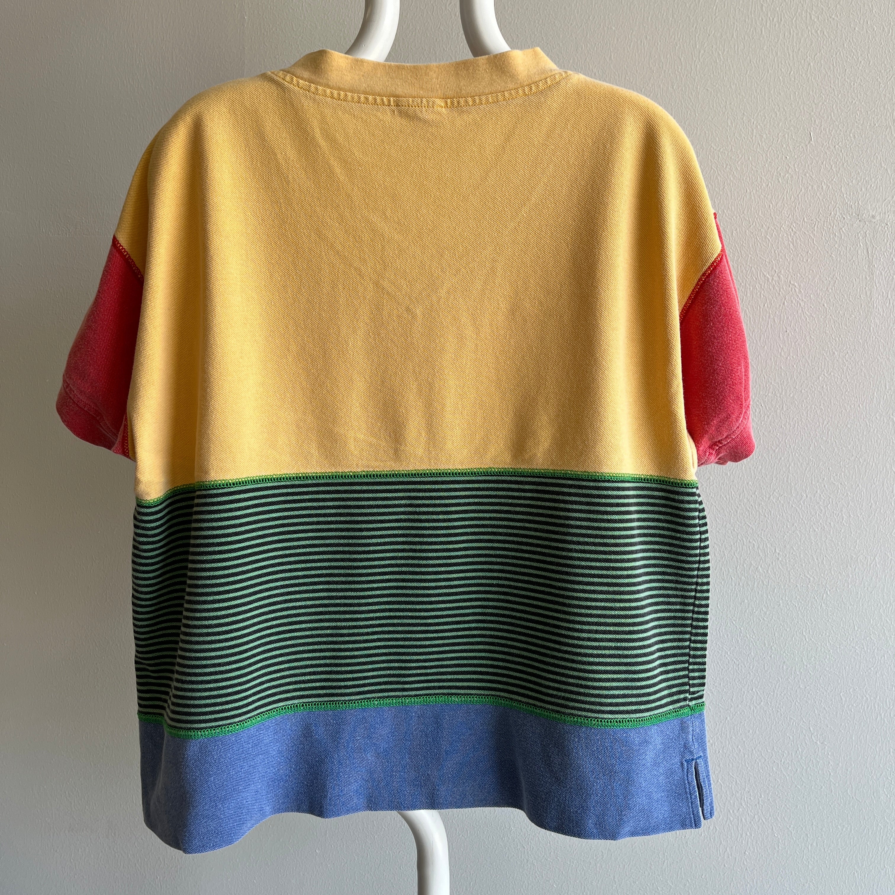 1990s Super Cool Color Block Boxy V-Neck T-Shirt
